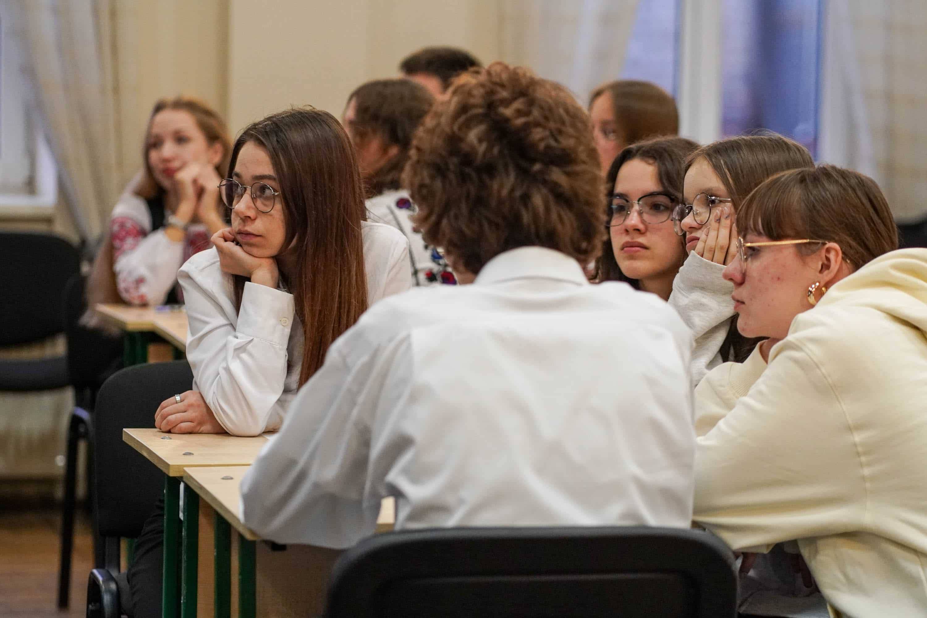 «Я люблю українську» – на базі Ужгородського ліцею імені Т. Г. Шевченка відбувся фінальний етап мовознавчої гри