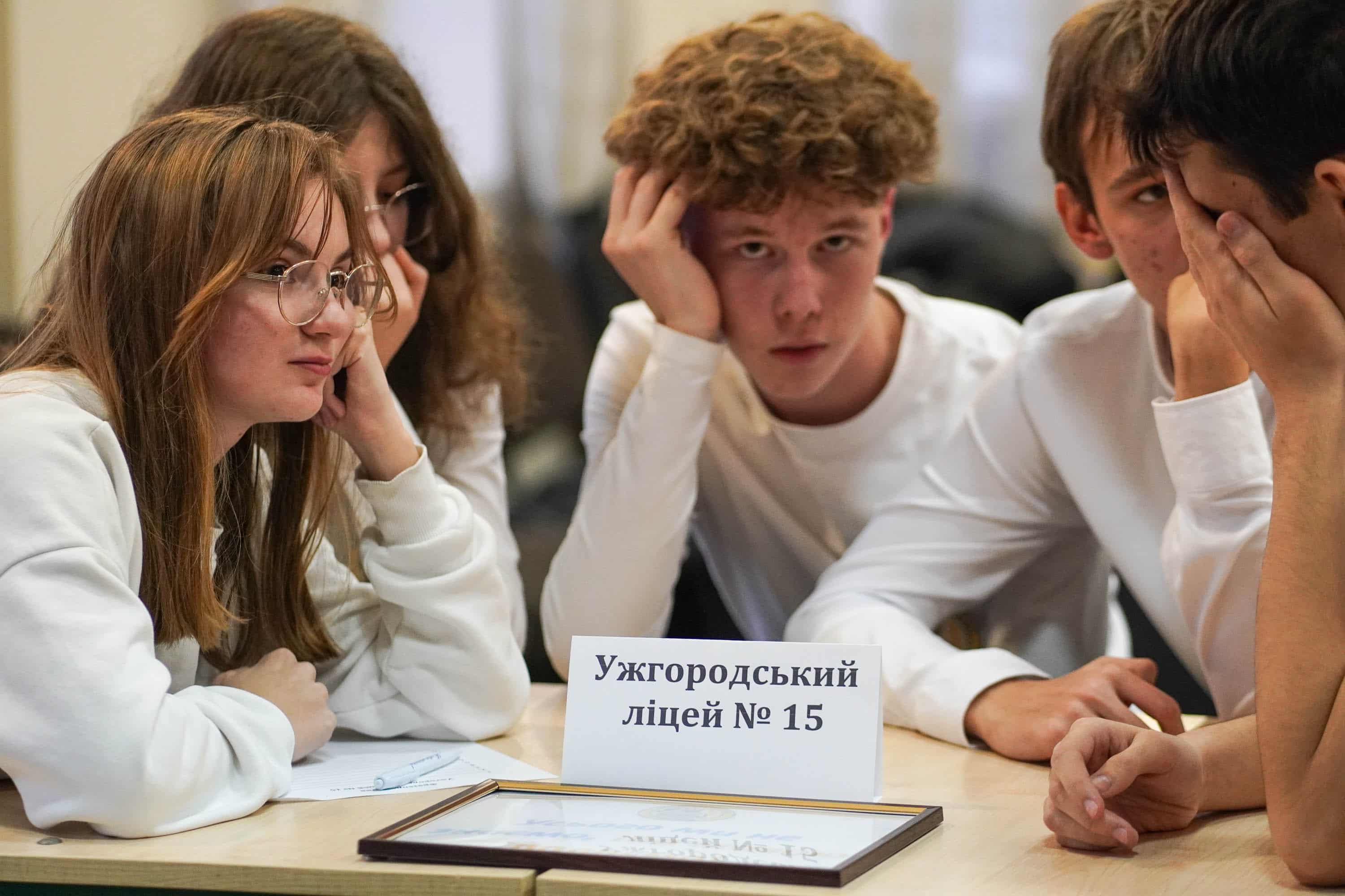 «Я люблю українську» – на базі Ужгородського ліцею імені Т. Г. Шевченка відбувся фінальний етап мовознавчої гри
