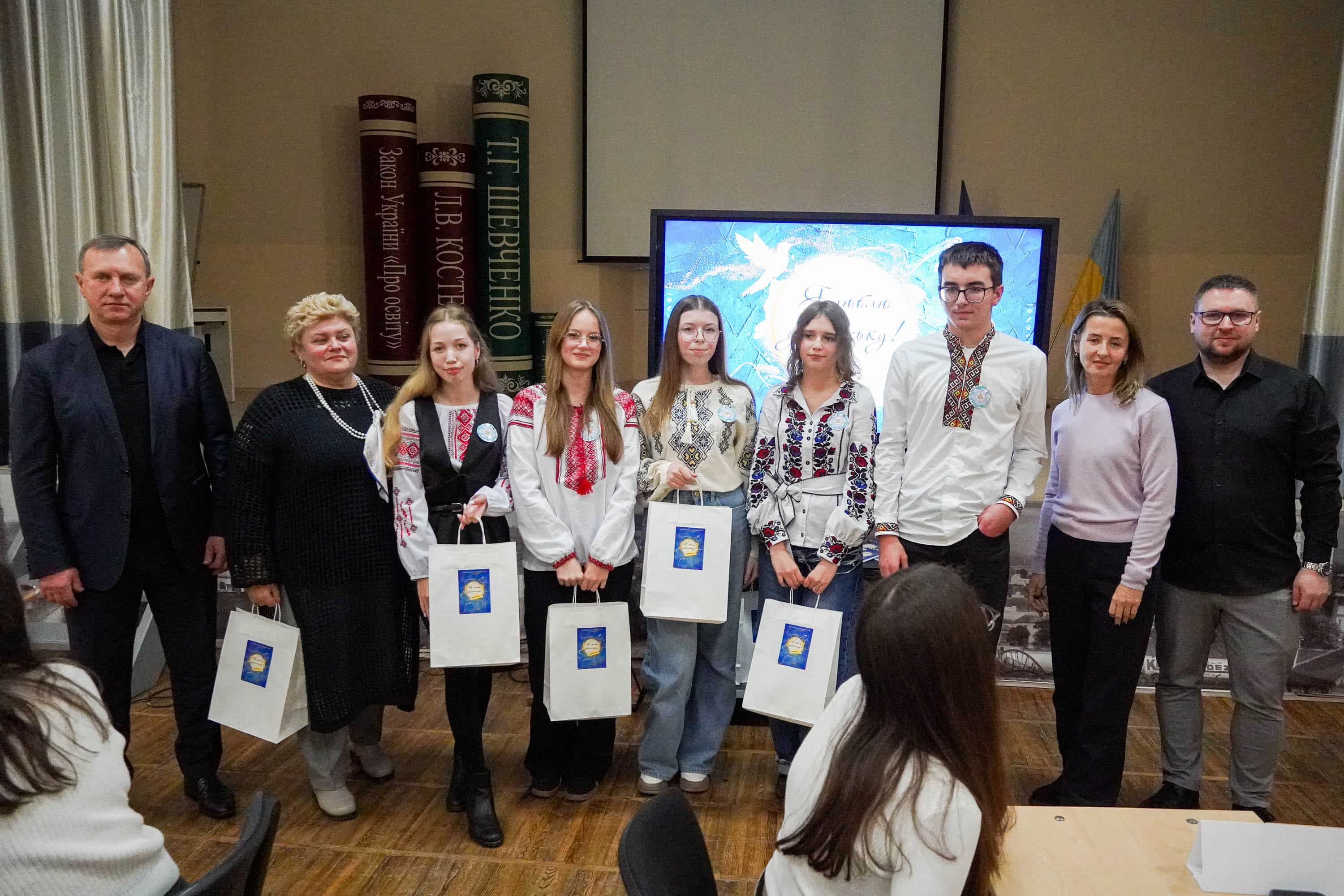 «Я люблю українську» – на базі Ужгородського ліцею імені Т. Г. Шевченка відбувся фінальний етап мовознавчої гри