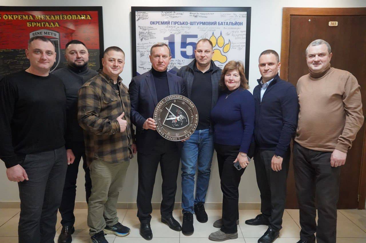 В Ужгородській міській раді відбулася зустріч із представником Першої окремої важкої механізованої Сіверської бригади