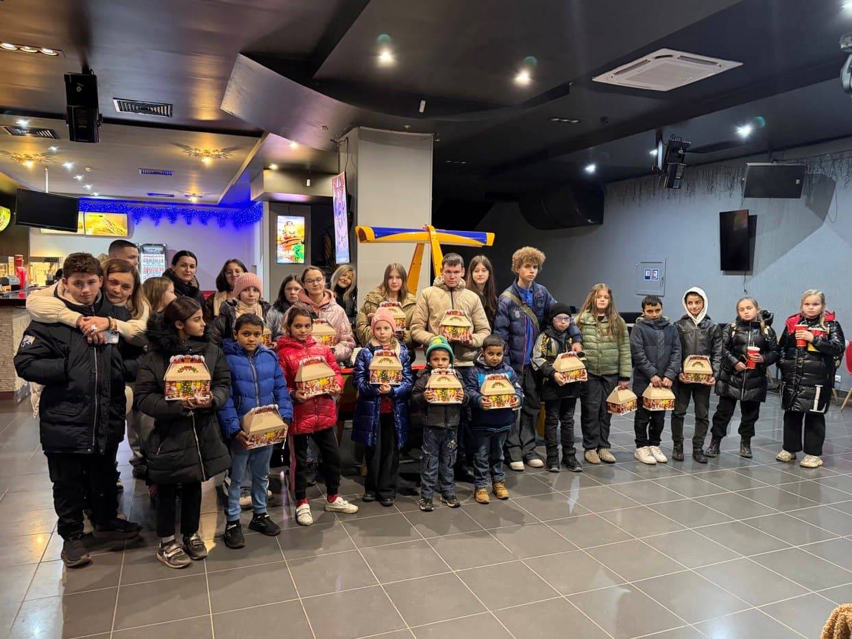 День Святого Миколая: в Ужгороді організували кіносвято для дітей