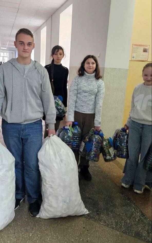 Ужгородський ліцей «Інтелект» підбив підсумки волонтерських ініціатив на підтримку ЗСУ
