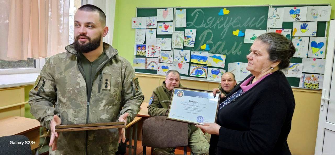 Ужгородський ліцей «Інтелект» підбив підсумки волонтерських ініціатив на підтримку ЗСУ