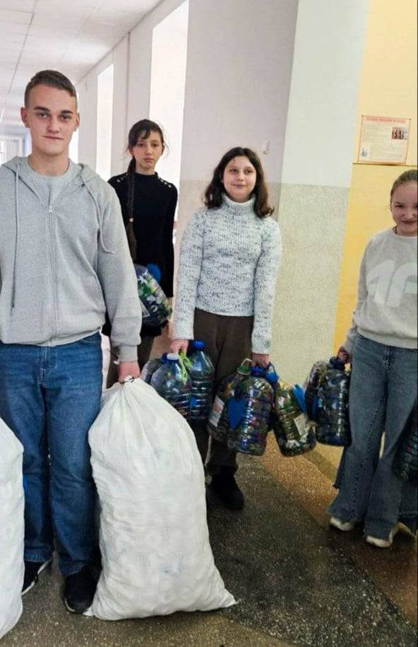 Ужгородський ліцей «Інтелект» підбив підсумки волонтерських ініціатив на підтримку ЗСУ