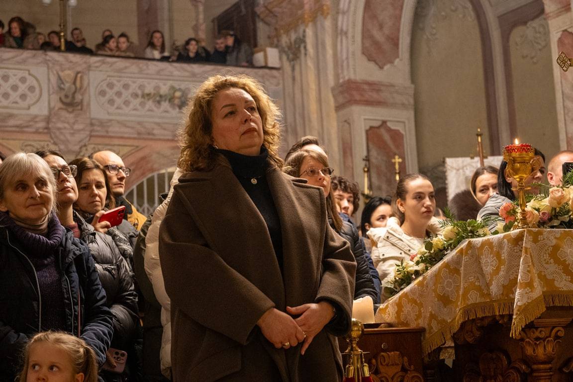 Світло Різдва в кожній ноті: учні Ужгородської музичної школи №1 подарували містянам свято