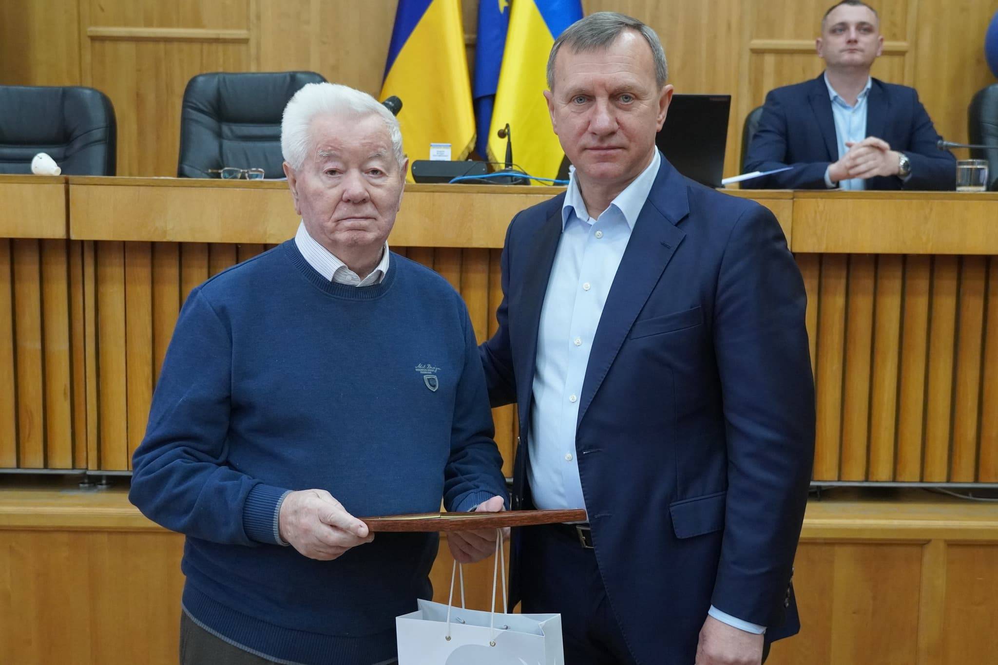 Грамотами Ужгородської міської ради нагородили знаних і шанованих жителів нашого міста