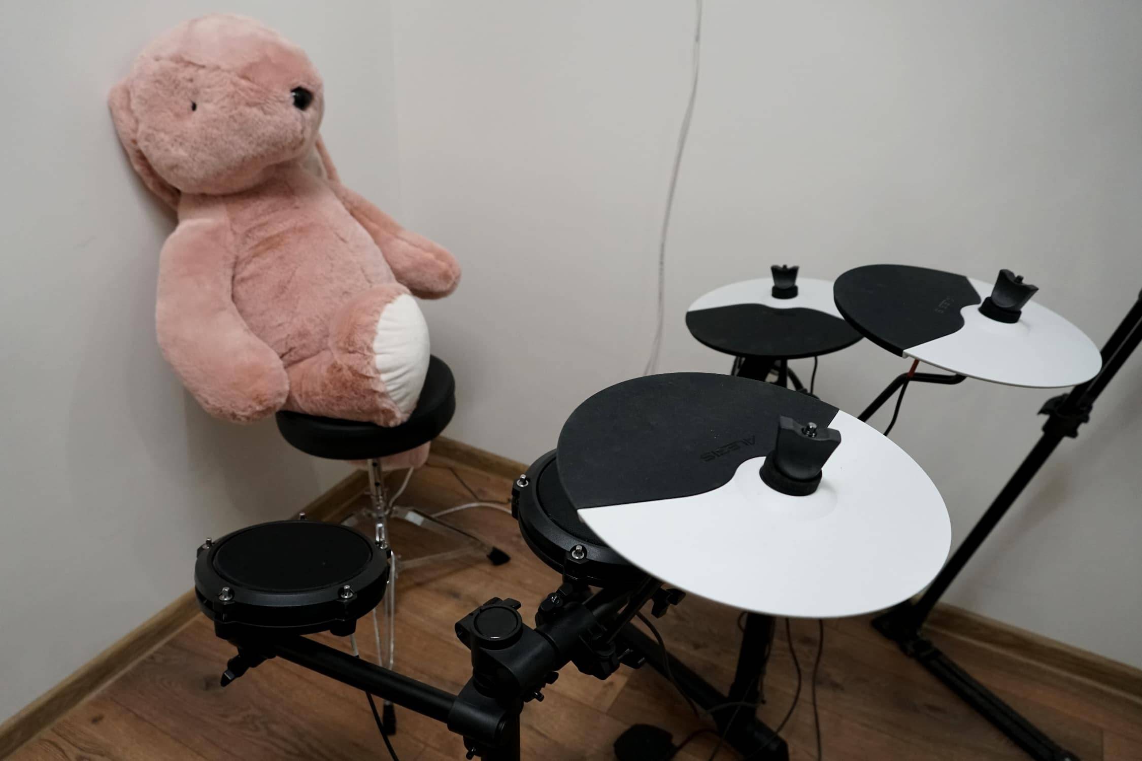 В Ужгородському ліцеї №12 відкрили сучасну Кімнату психологічного розвантаження