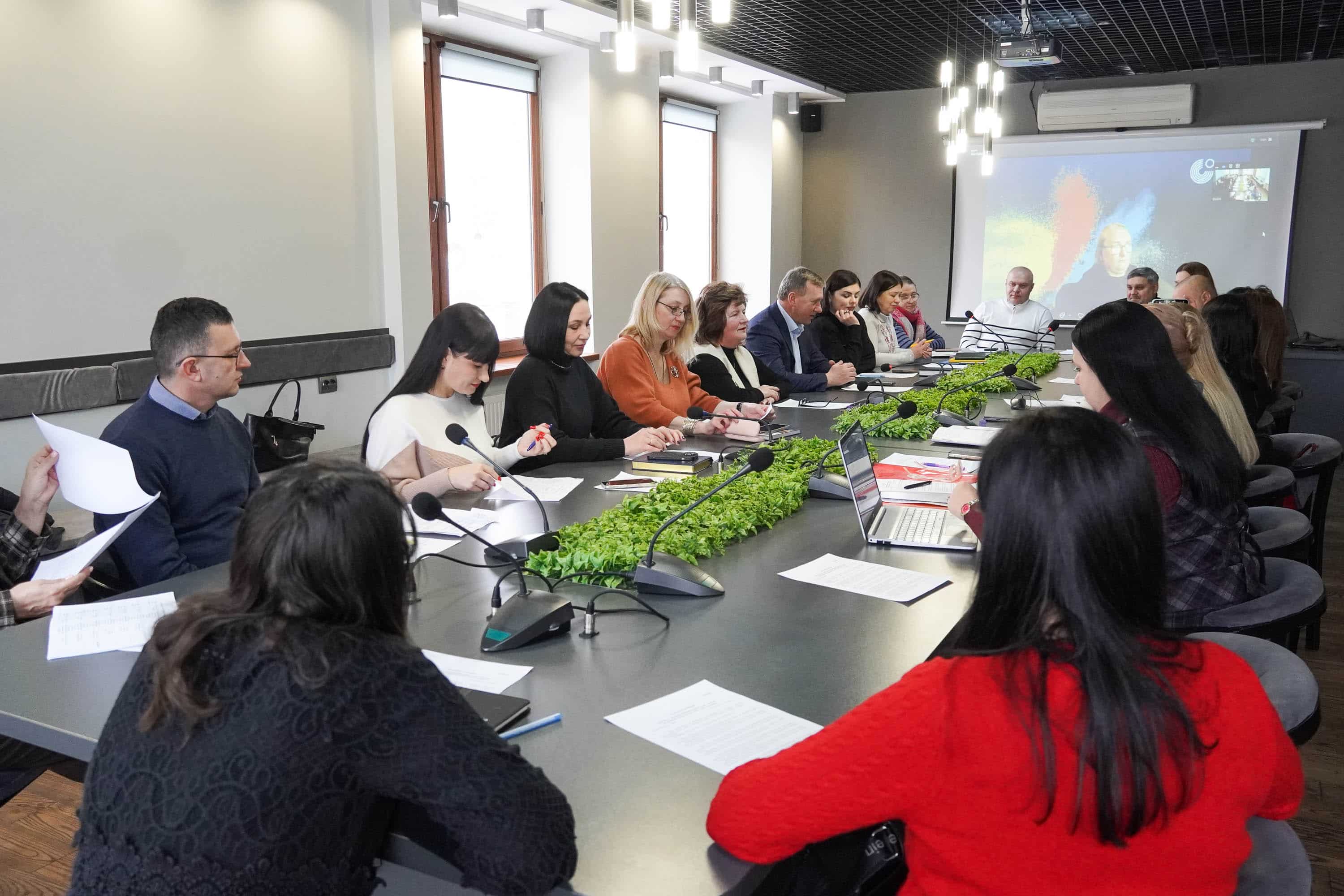 Підтримка ВПО, освіта, медицина і транспорт: в Ужгороді відбулося перше у 2026 році засідання Координаційної ради