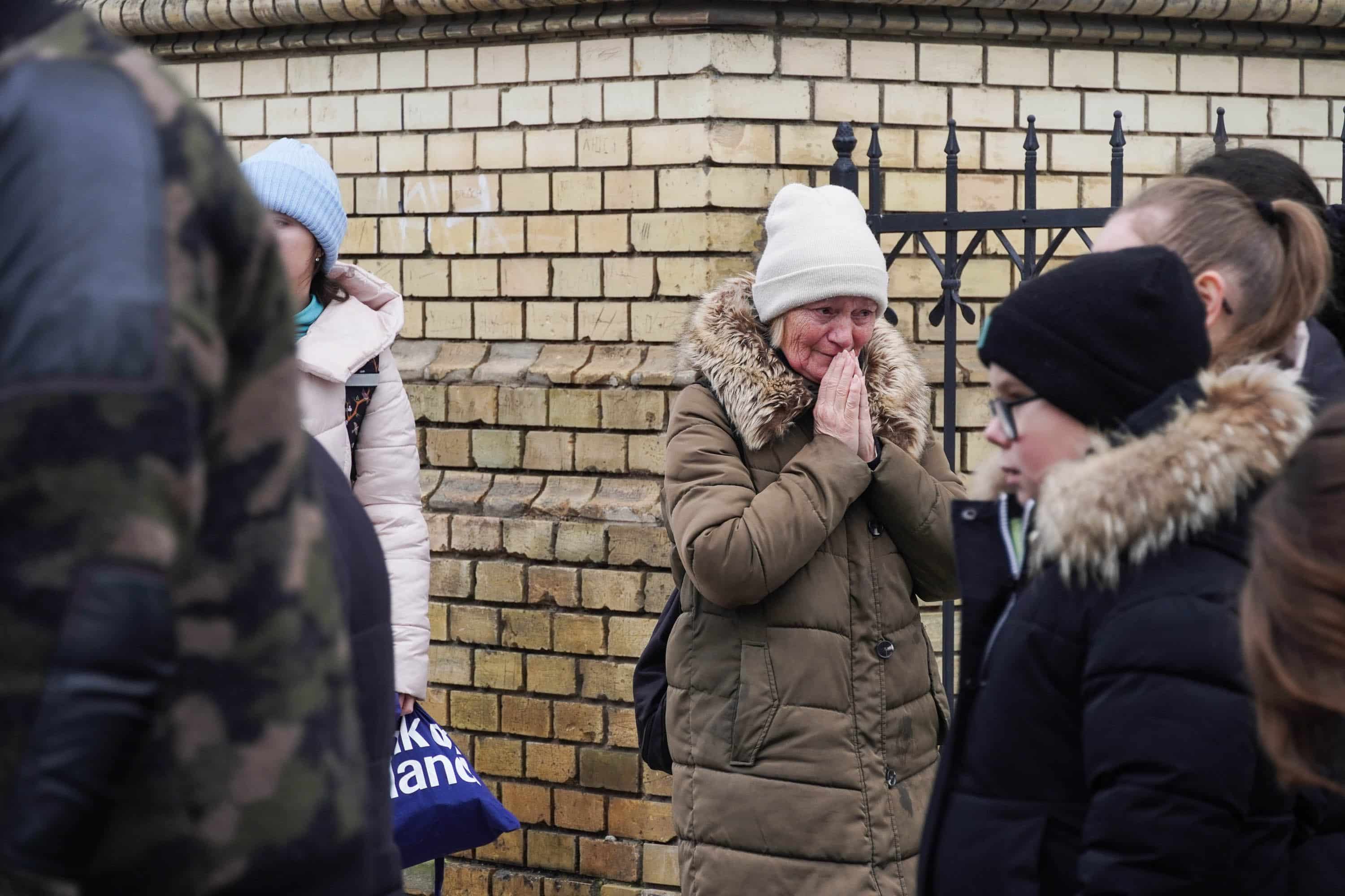 Захищав Україну з перших днів повномасштабного вторгнення росії – в Ужгороді сьогодні попрощалися із полеглим 37-річним захисником Володимиром Малєвим