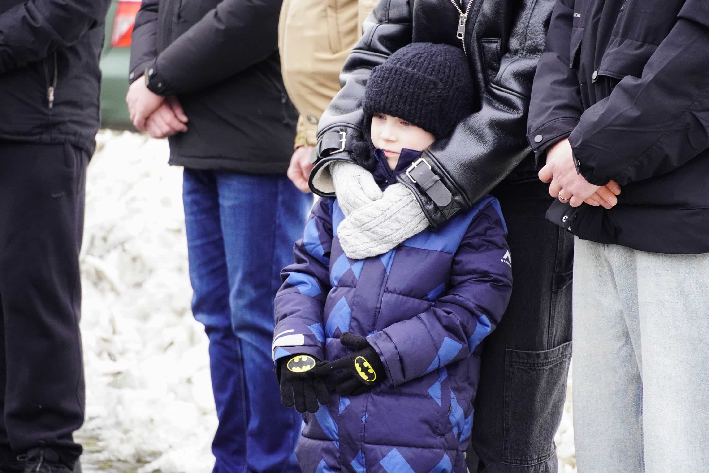 Захищав Україну з перших днів повномасштабного вторгнення росії – в Ужгороді сьогодні попрощалися із полеглим 37-річним захисником Володимиром Малєвим
