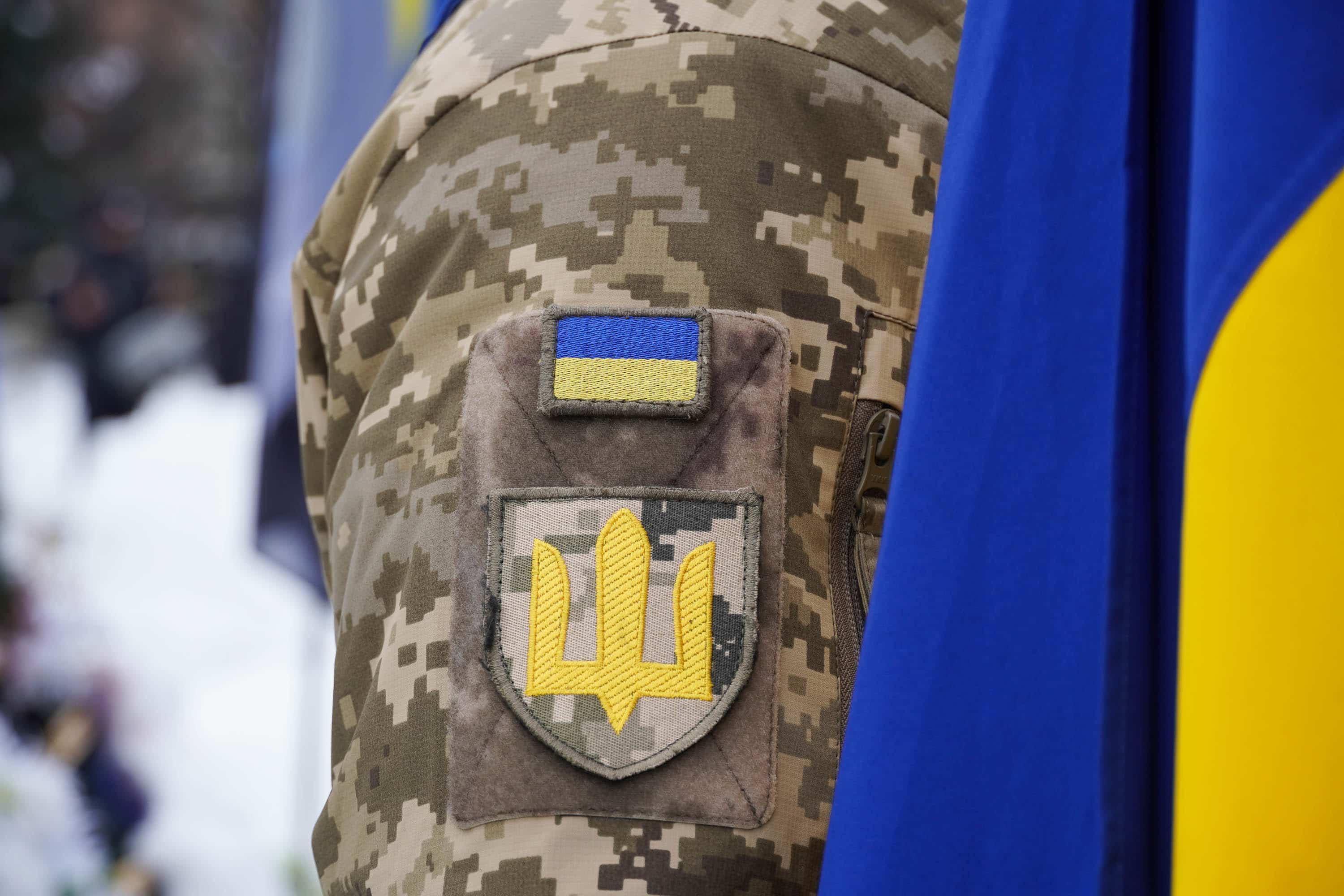 Захищав Україну з перших днів повномасштабного вторгнення росії – в Ужгороді сьогодні попрощалися із полеглим 37-річним захисником Володимиром Малєвим