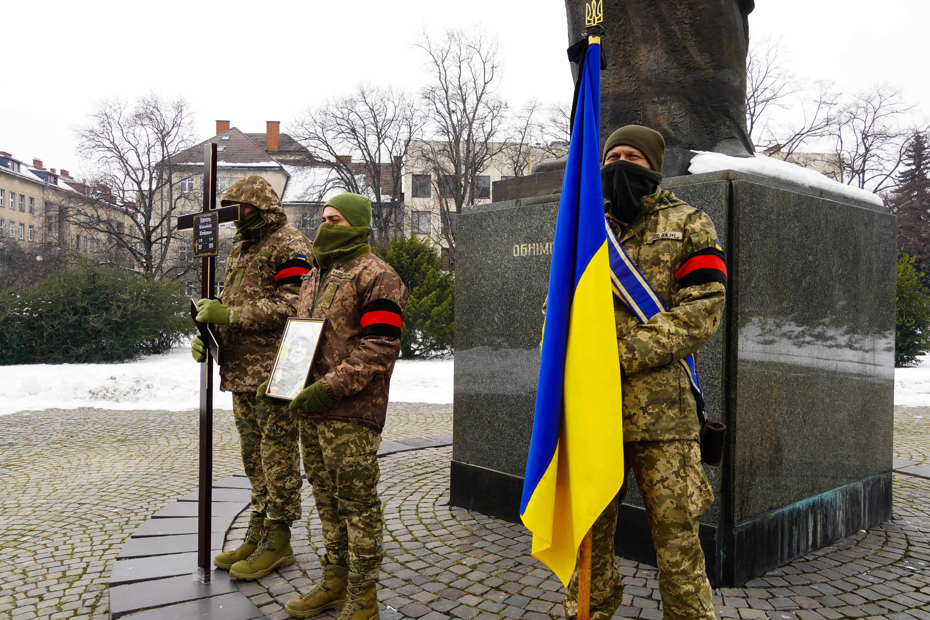 В Ужгороді сьогодні попрощалися із 46-річним солдатом Михайлом Королем