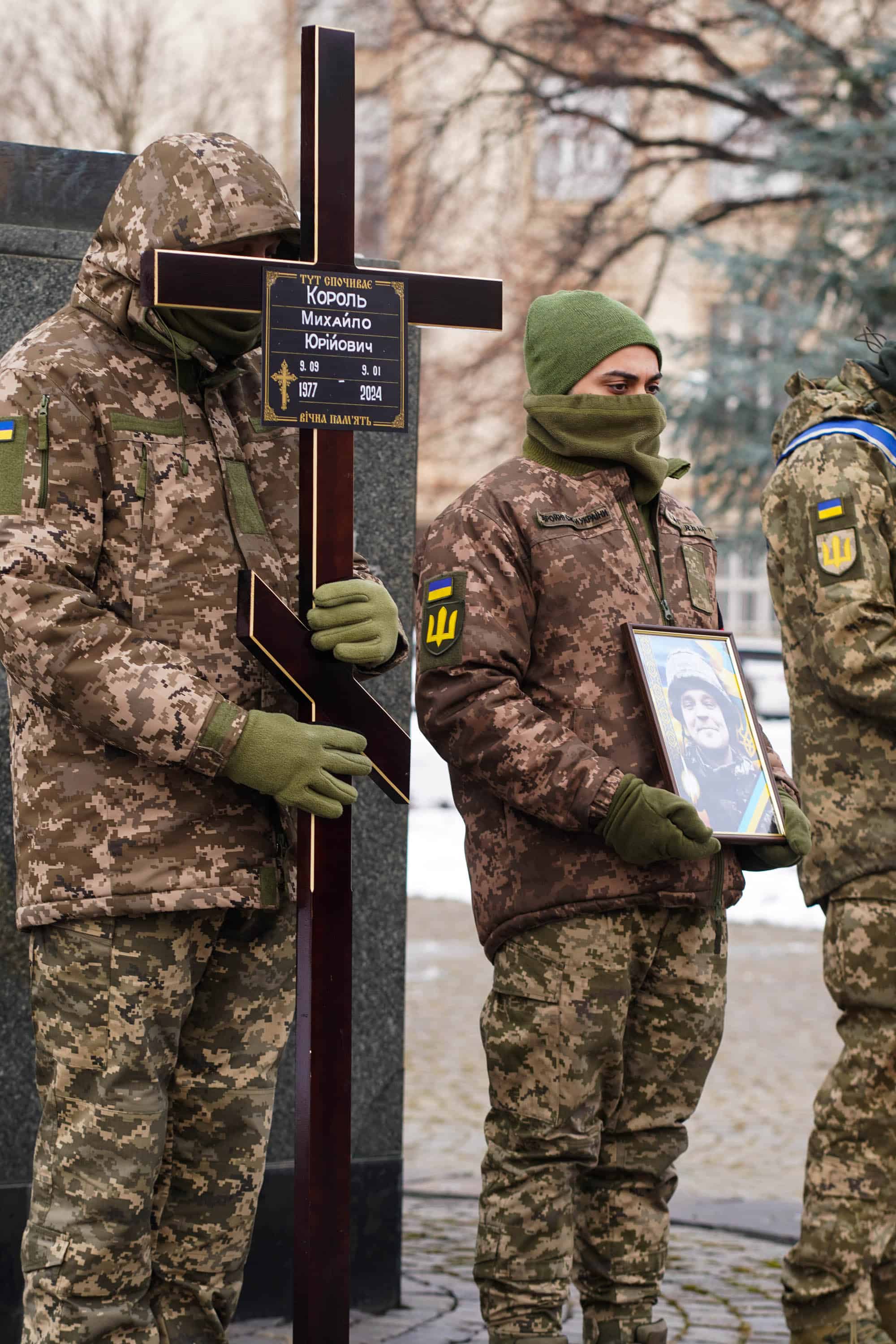 В Ужгороді сьогодні попрощалися із 46-річним солдатом Михайлом Королем