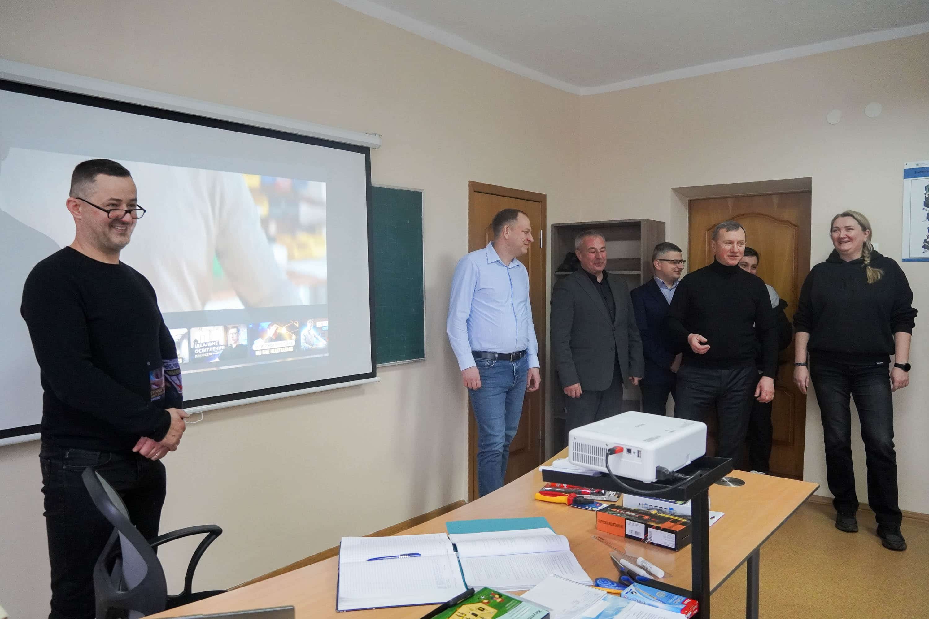 У межах проєкту «Нове спрямування професійно-технічної освіти в Ужгороді» Ужгородський центр професійно-технічної освіти отримав сучасне обладнання для підготовки майбутніх електриків