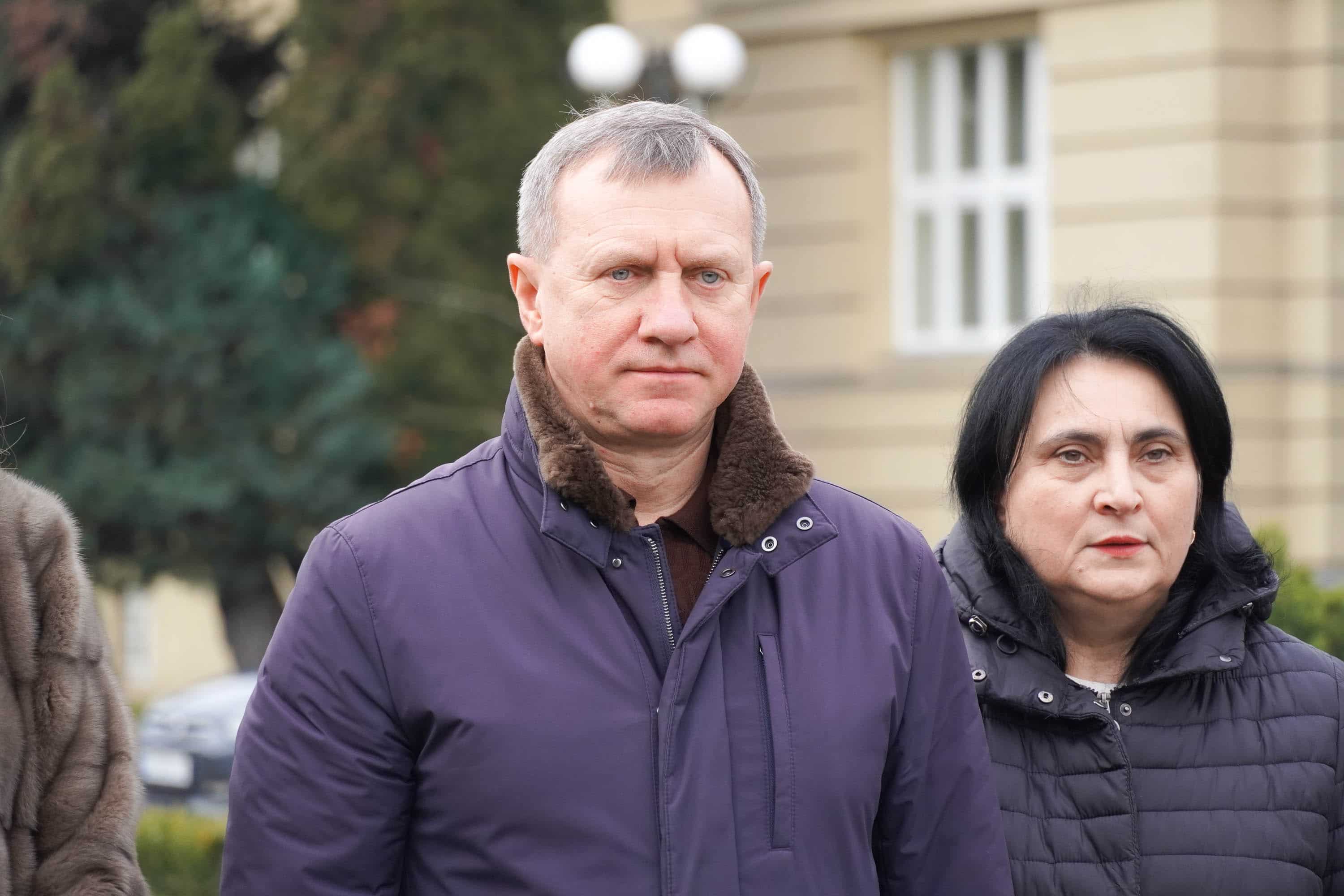 В Ужгороді підняли Олімпійський прапор та відкрили виставку «Закарпатолімпфіл-26»