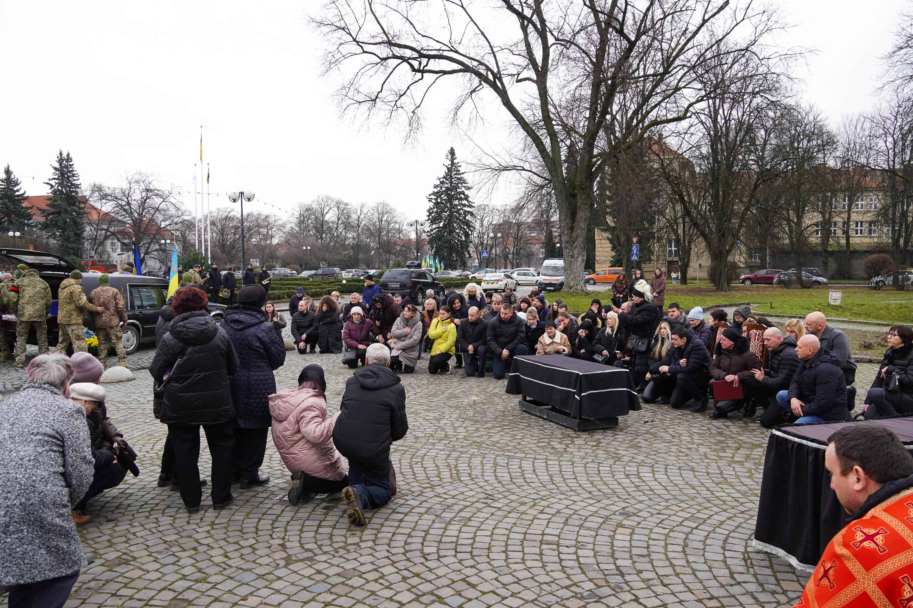 В Ужгороді сьогодні попрощалися з 28-річним старшим солдатом Сергієм Жганичем