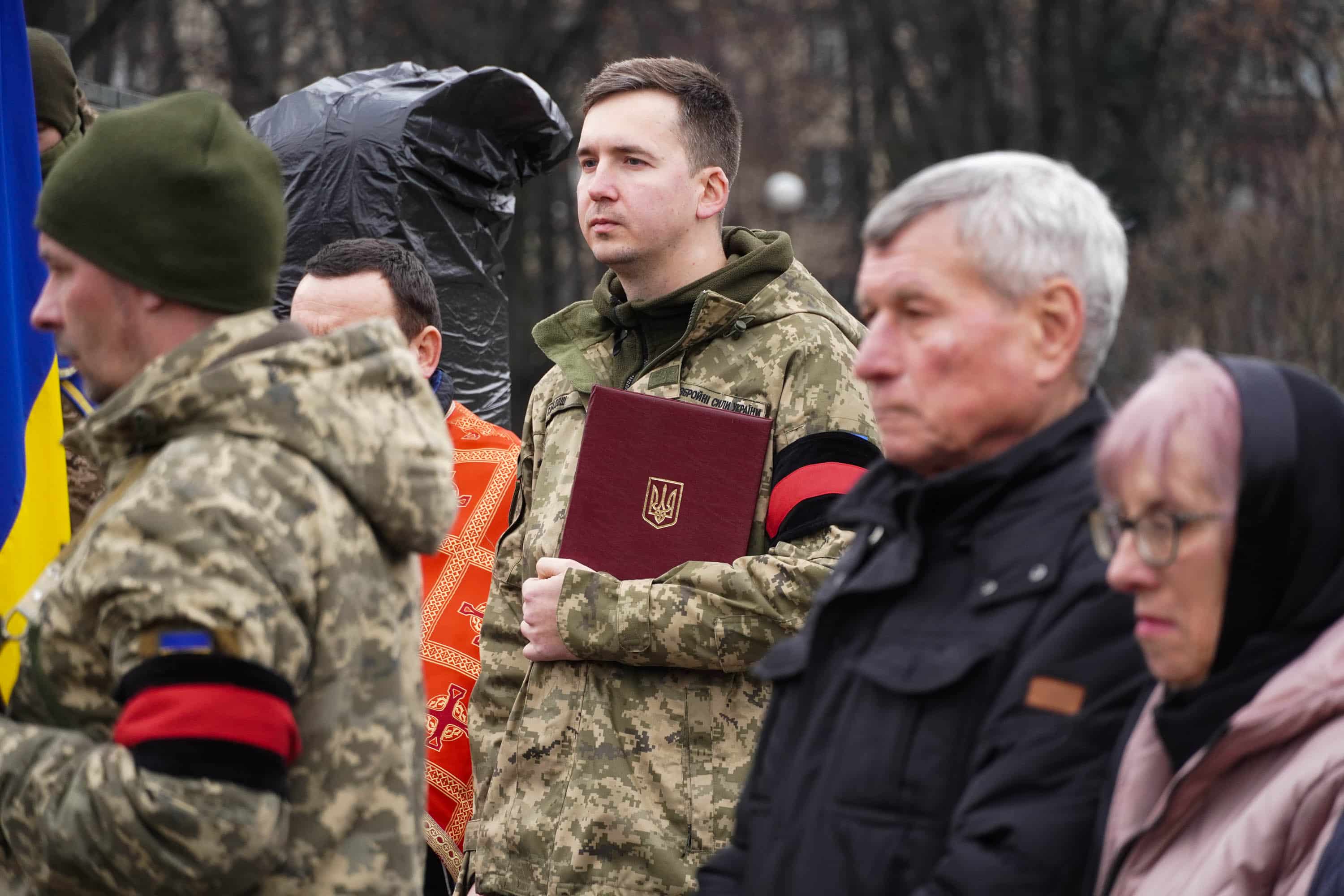 В Ужгороді сьогодні попрощалися з 28-річним старшим солдатом Сергієм Жганичем