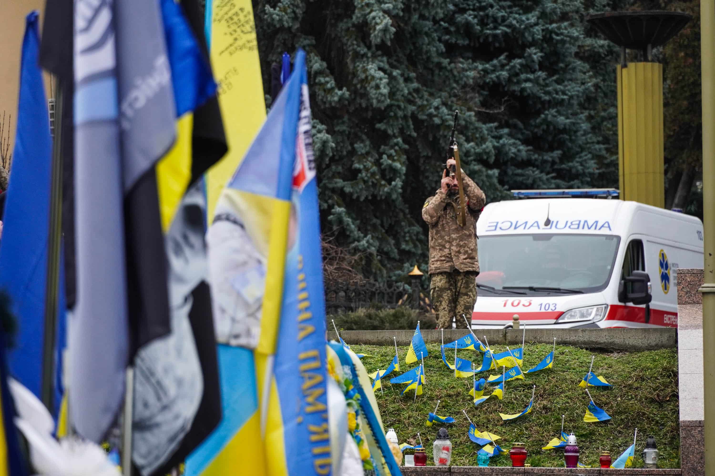 В Ужгороді сьогодні попрощалися з 28-річним старшим солдатом Сергієм Жганичем