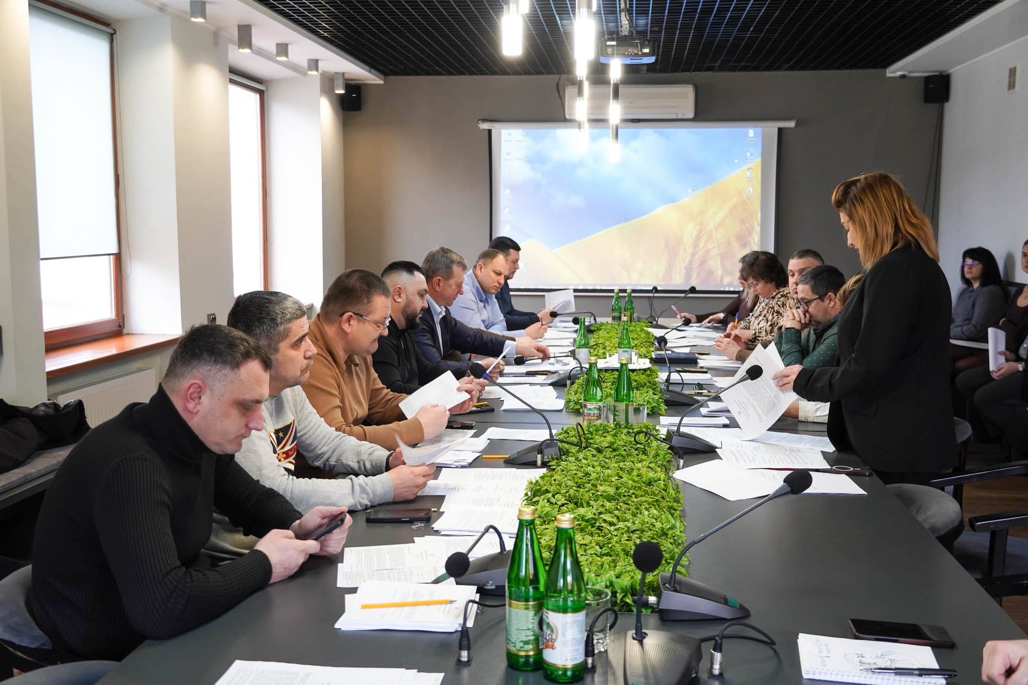 Під час виконкому підтримали й інші рішення, зокрема про демонтаж тимчасових споруд, заслухали інформацію про роботу зі зверненнями громадян