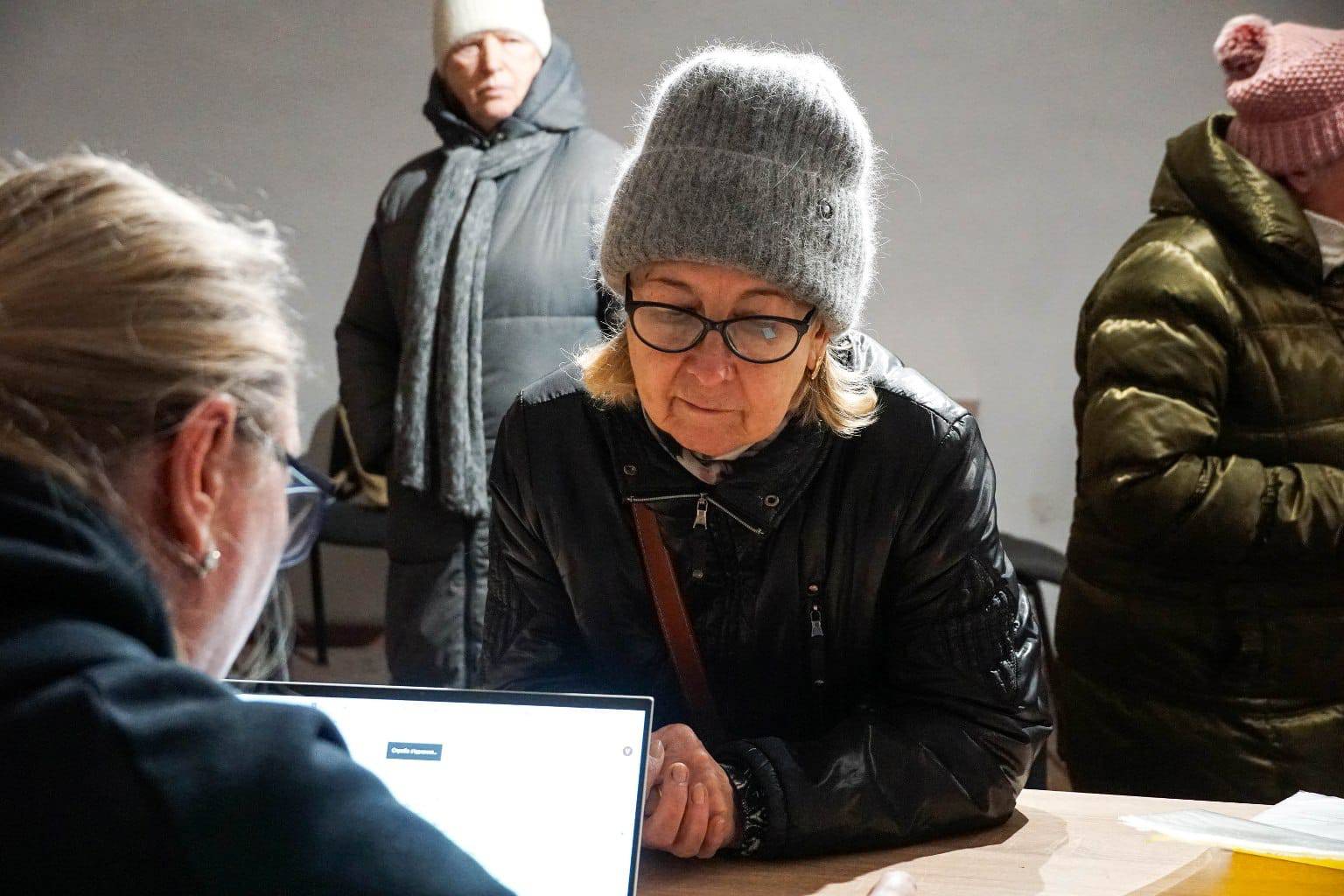 "Совине гніздо" продовжує допомагати переселенцям