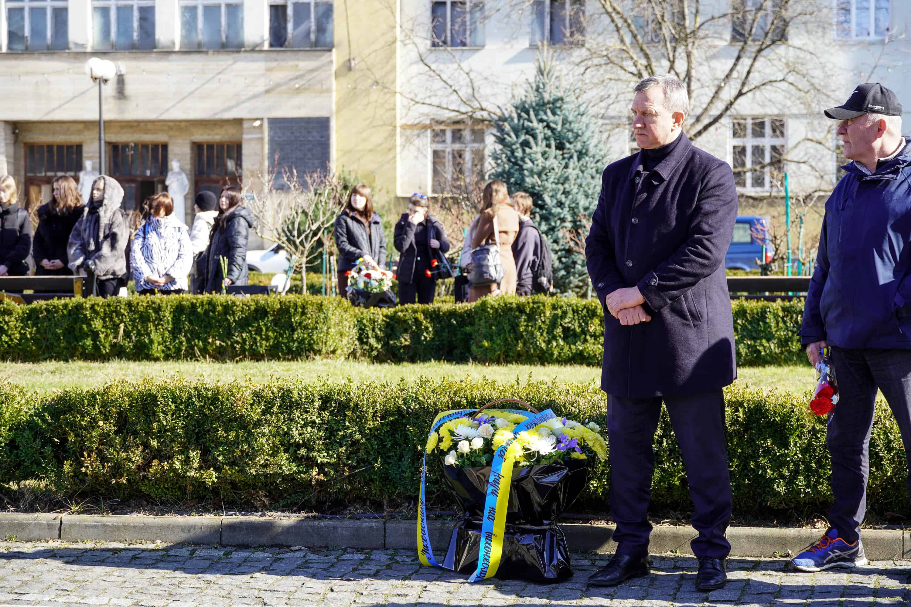 Ужгород сьогодні попрощався із полеглим захисником – підполковником, 48-річним Олександром Павлієм («Металістом»)