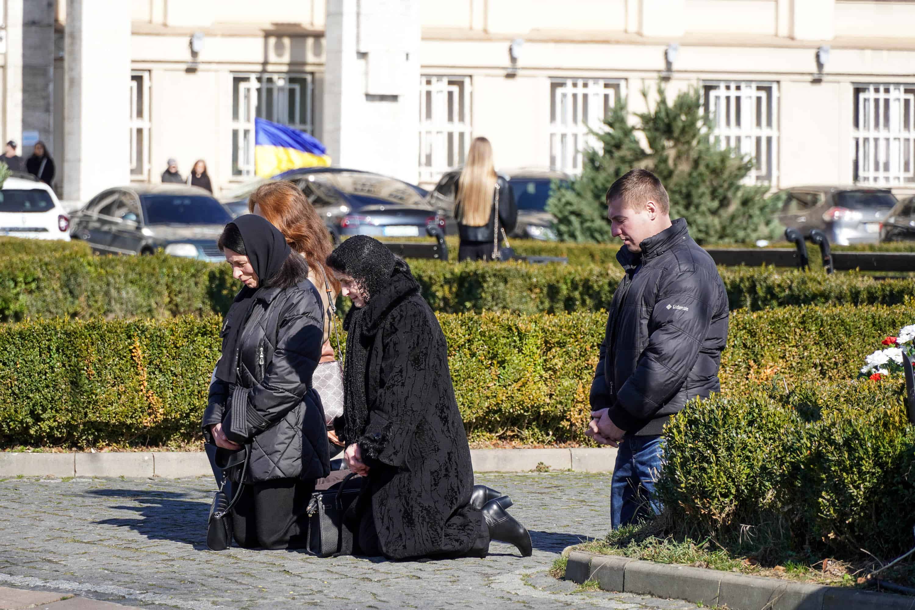 Ужгород сьогодні попрощався із полеглим захисником – підполковником, 48-річним Олександром Павлієм («Металістом»)