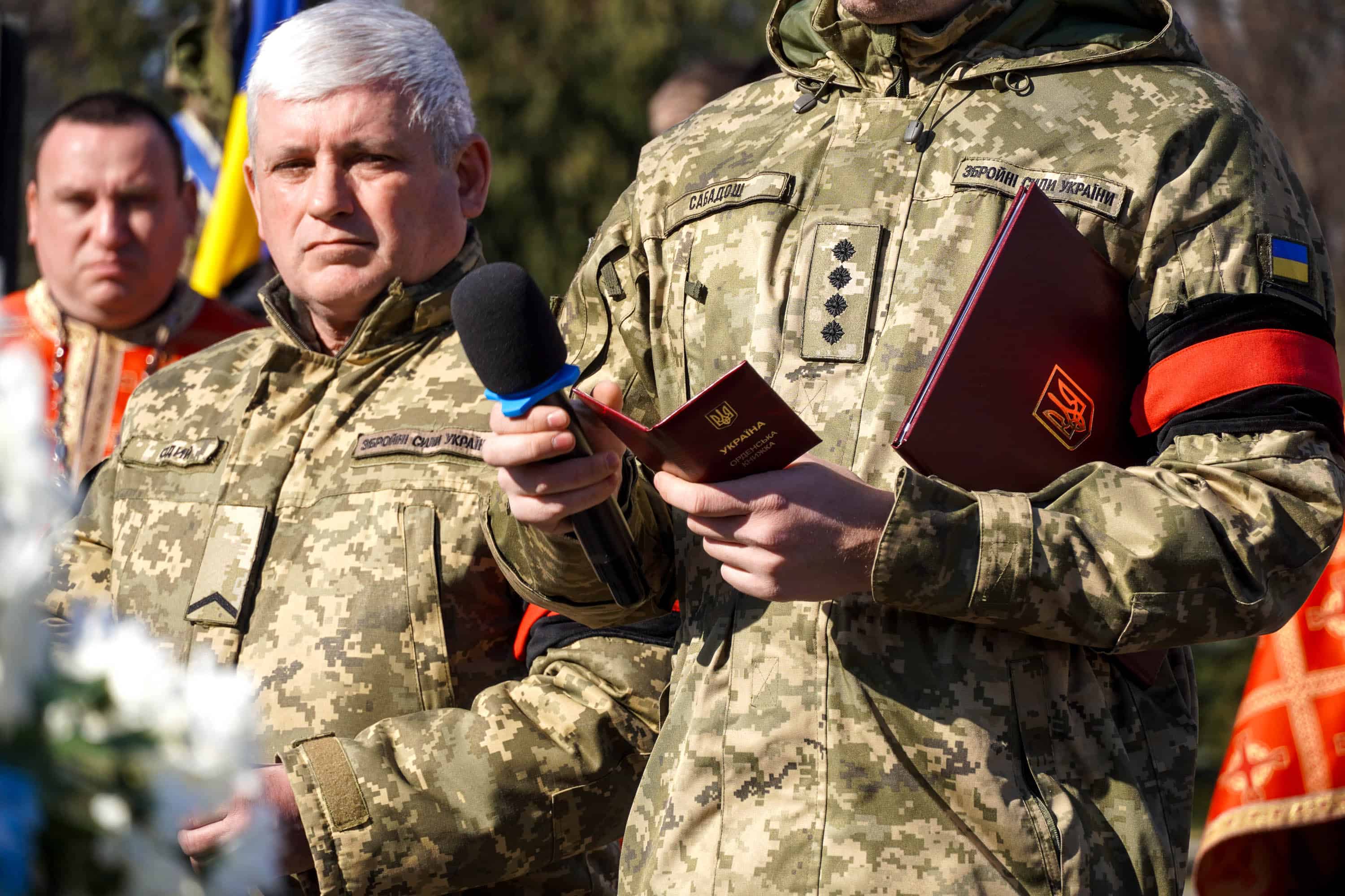 Ужгород сьогодні попрощався із полеглим захисником – підполковником, 48-річним Олександром Павлієм («Металістом»)