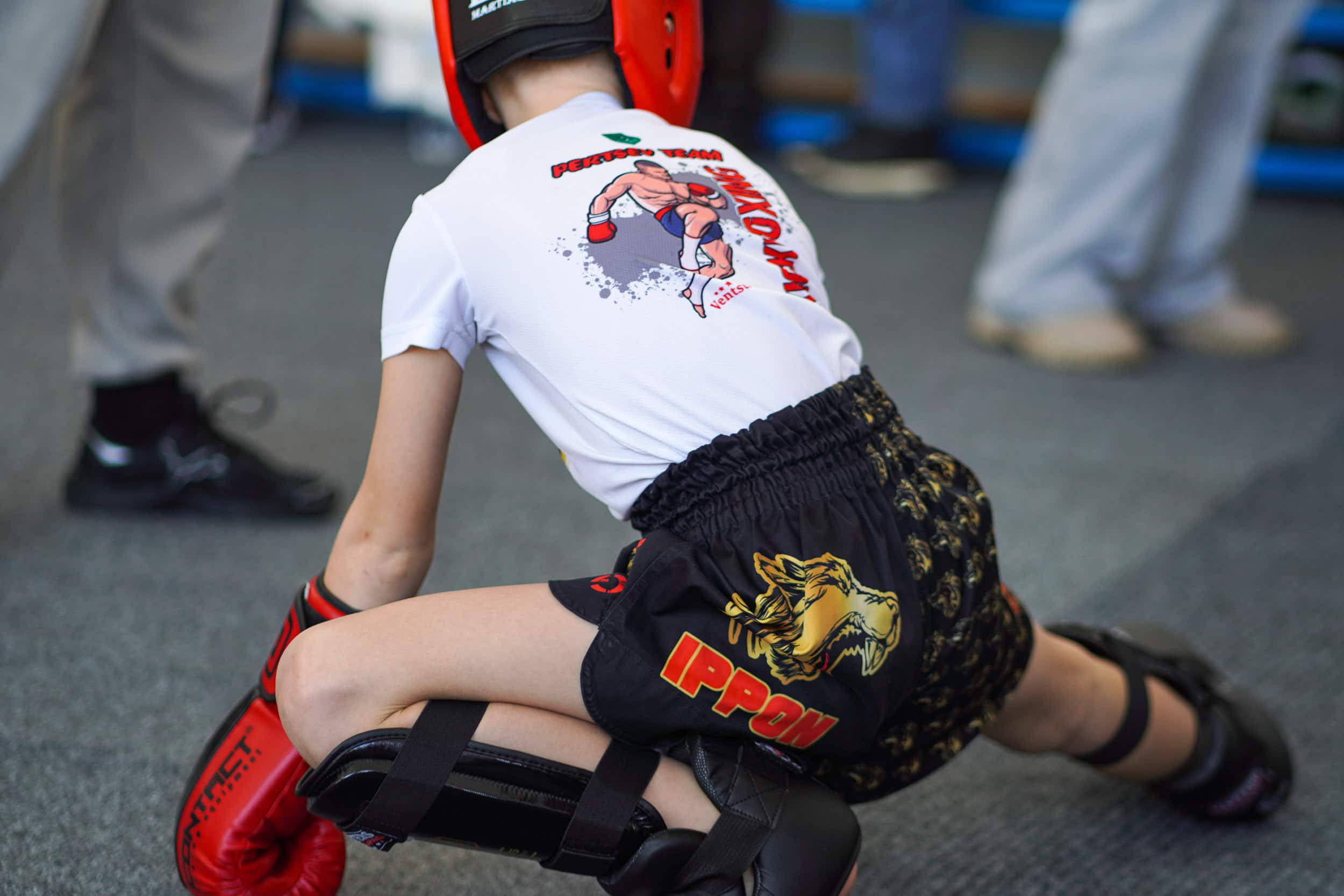 Відкритий чемпіонат Ужгорода з кікбоксингу WAKO серед дітей, юнаків та юніорів проводять у спортивній залі СК «Іппон»