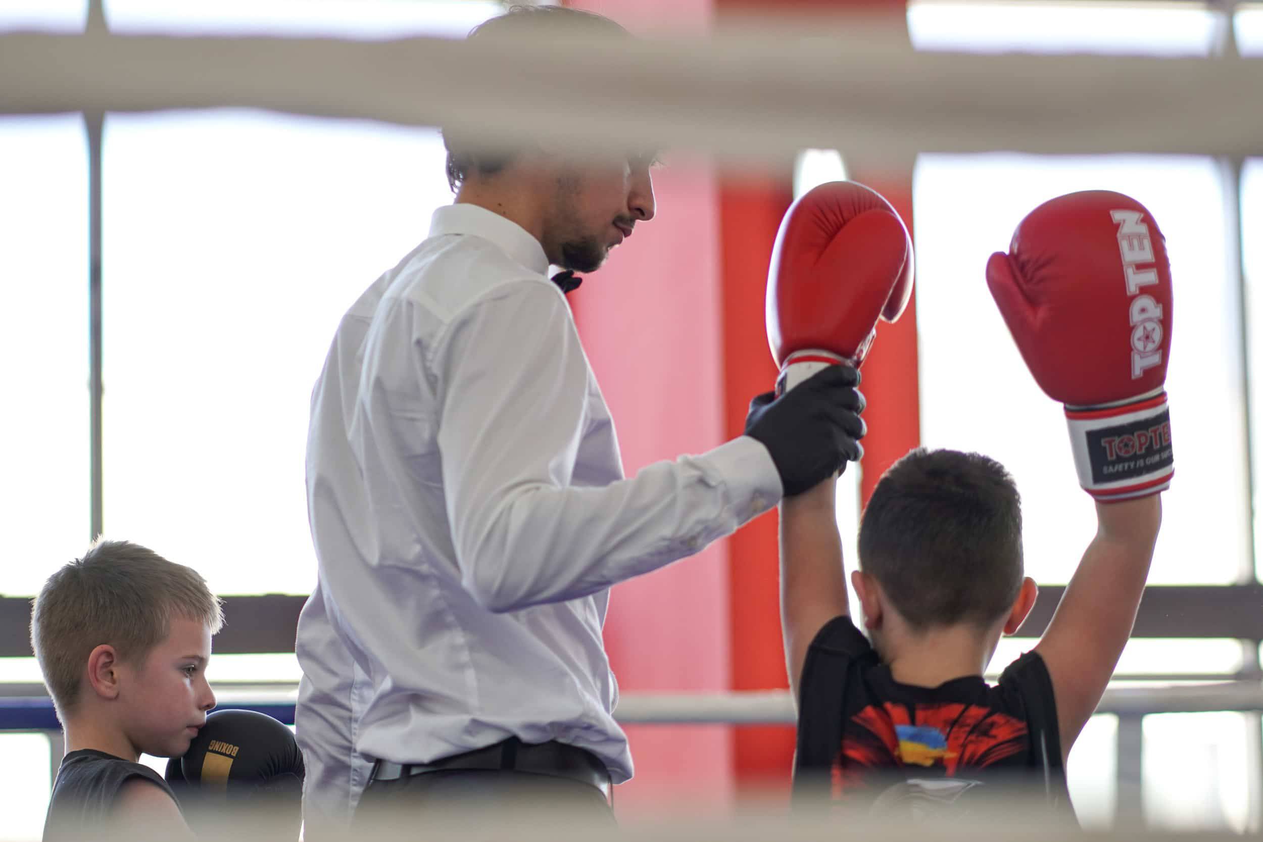 Відкритий чемпіонат Ужгорода з кікбоксингу WAKO серед дітей, юнаків та юніорів проводять у спортивній залі СК «Іппон»