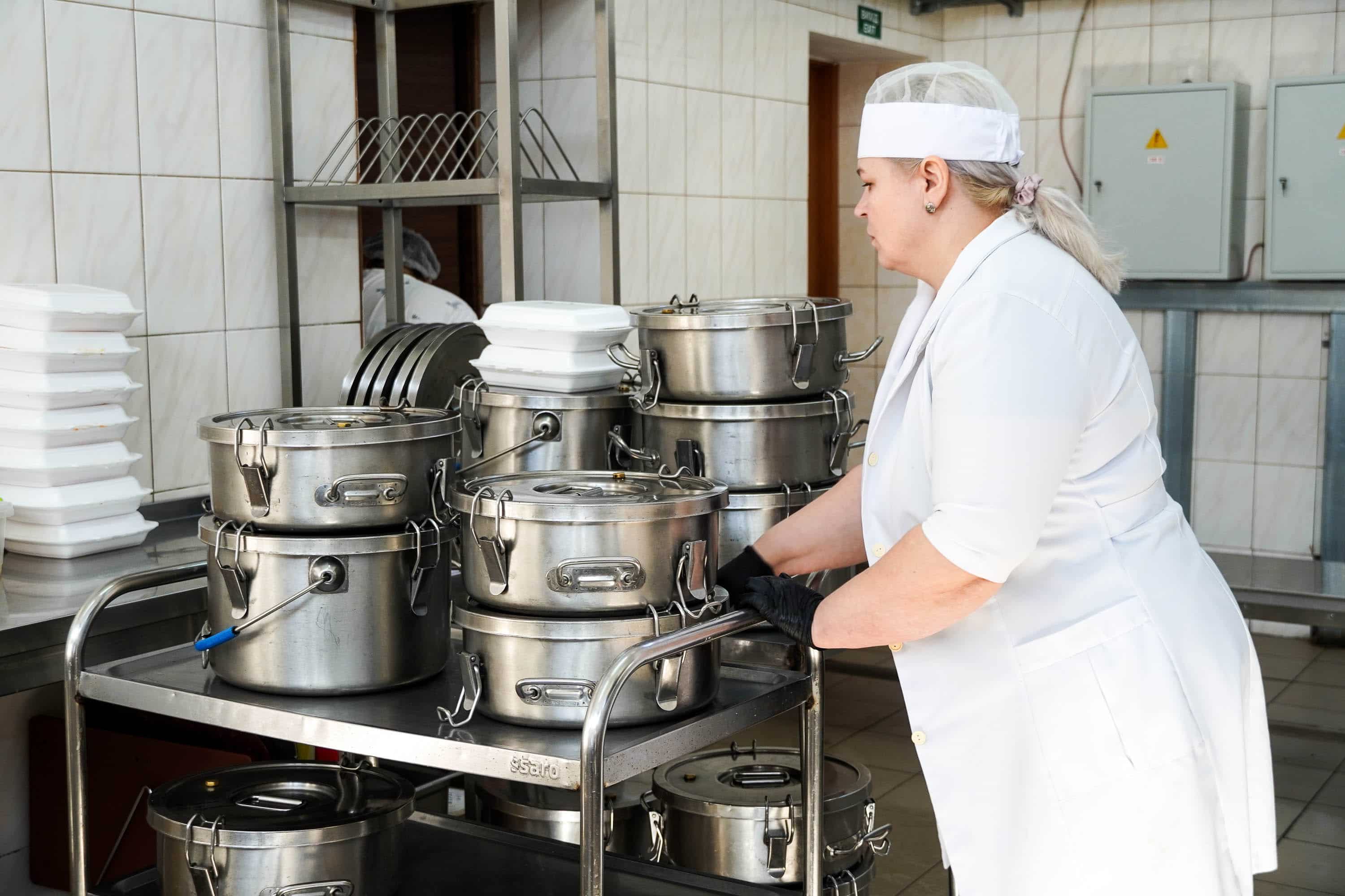 Пацієнти комунального медзакладу Ужгородської громади отримують безоплатне покращене харчування