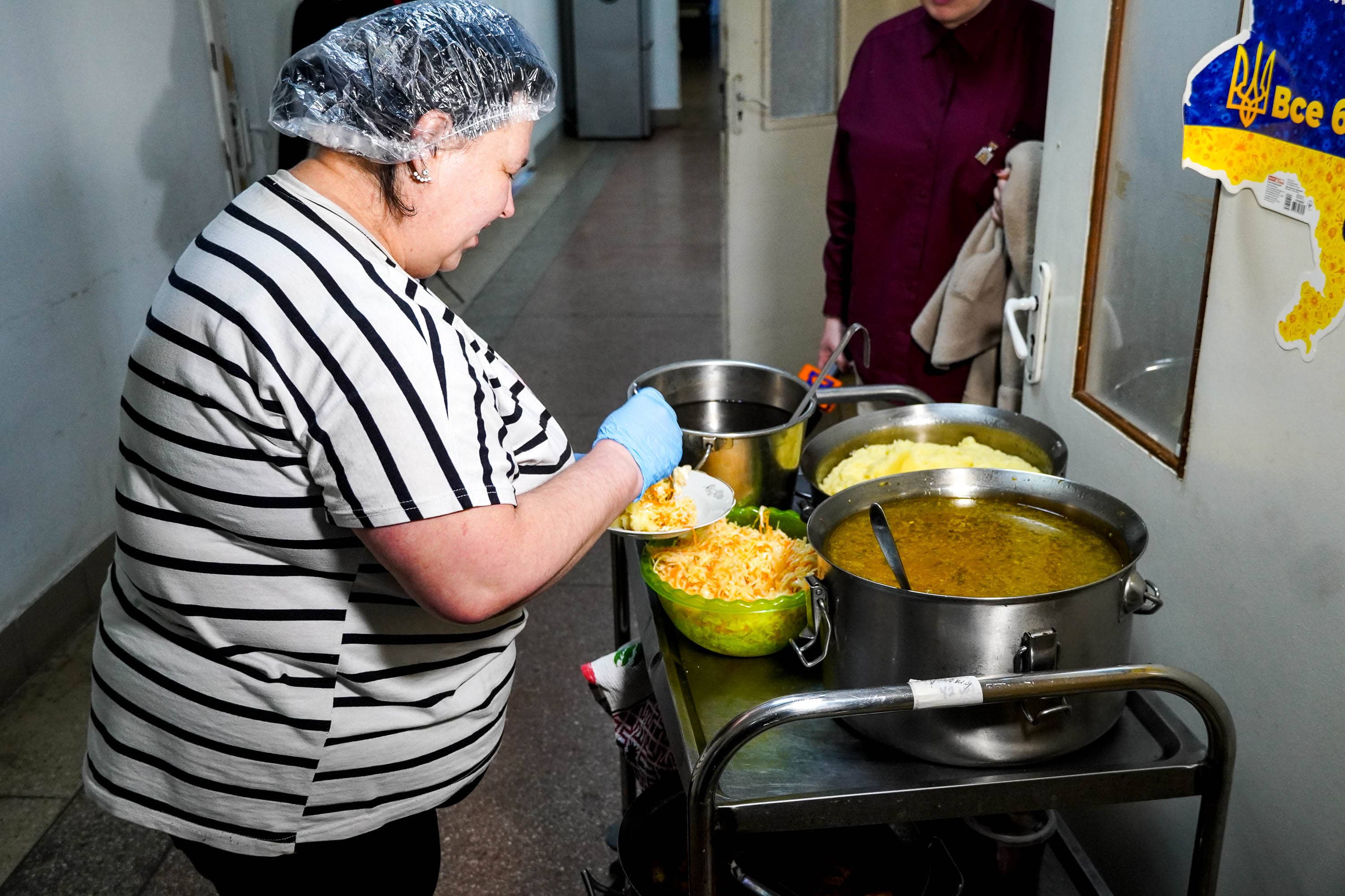 Пацієнти комунального медзакладу Ужгородської громади отримують безоплатне покращене харчування