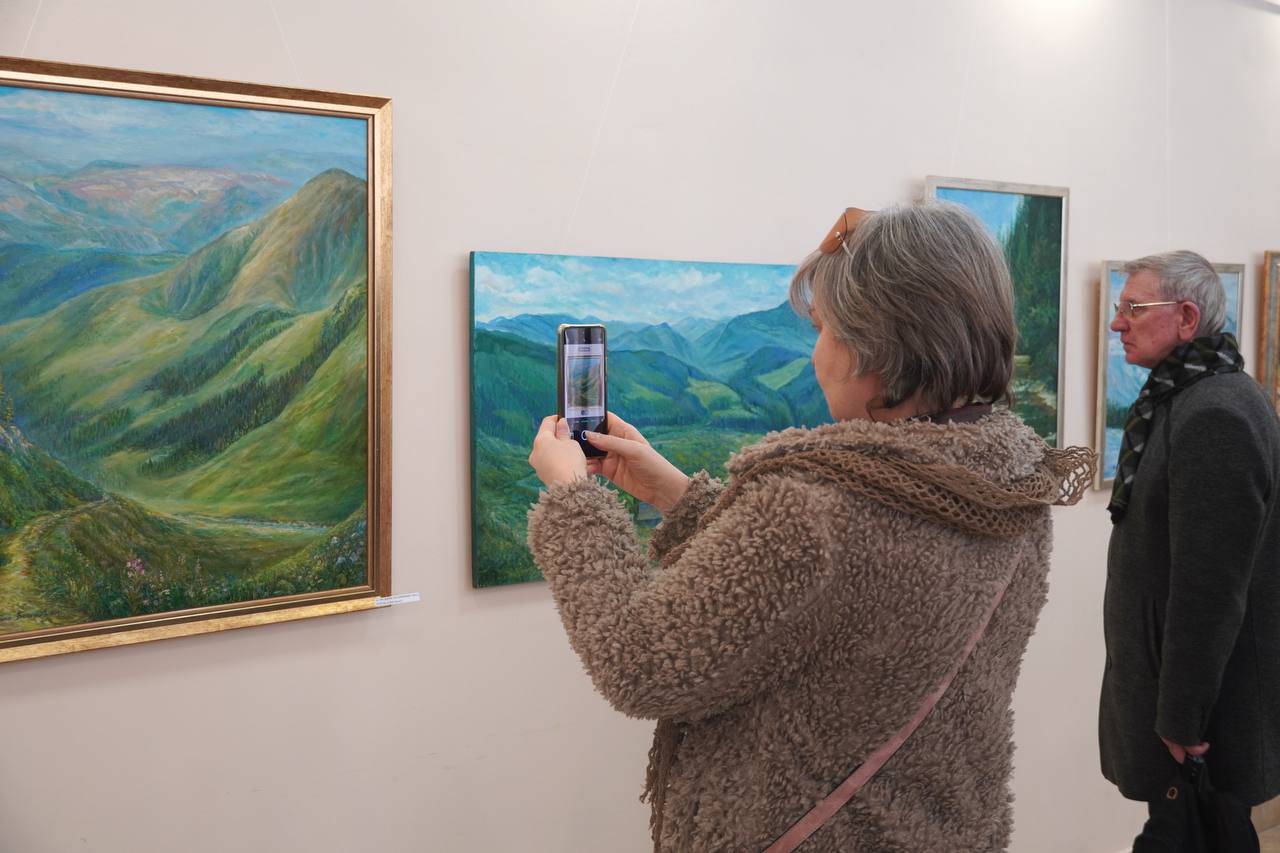 Виставка заслуженої художниці України Магдалини Пуглик-Белень відкрилася сьогодні в Ужгородському скансені