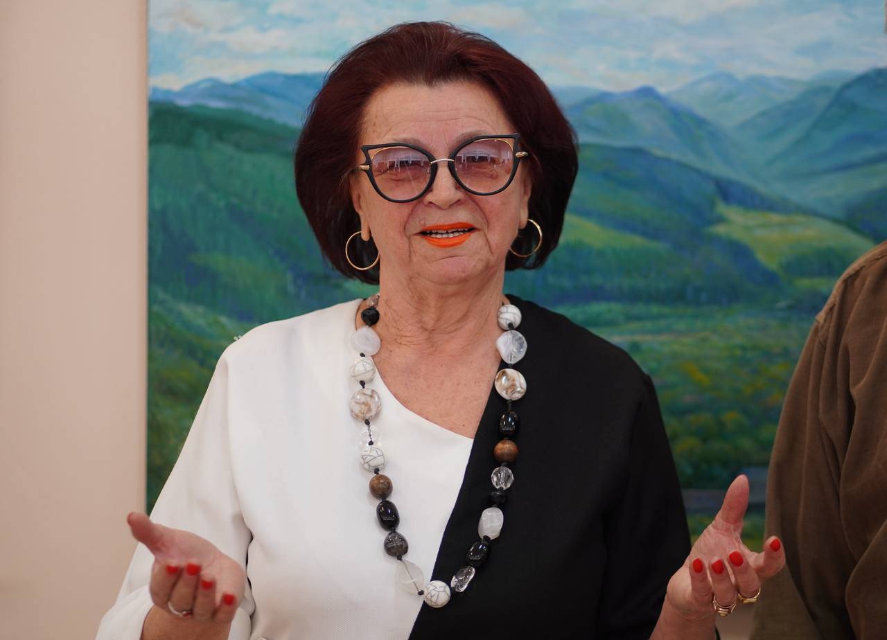 Виставка заслуженої художниці України Магдалини Пуглик-Белень відкрилася сьогодні в Ужгородському скансені