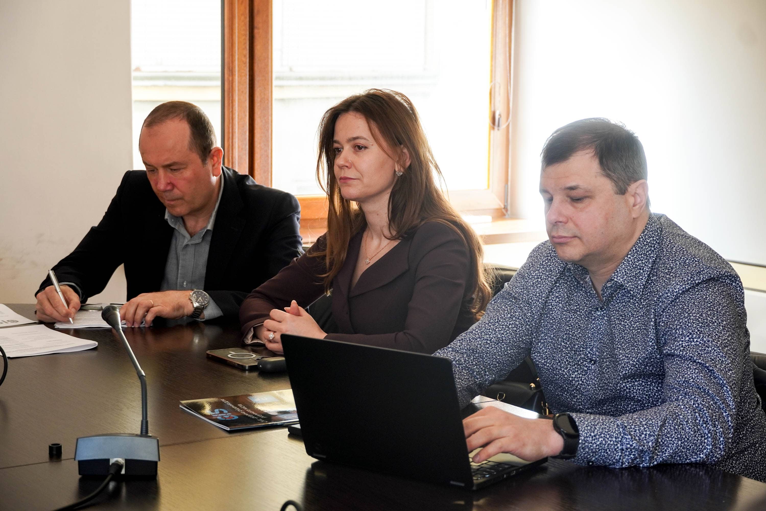 В Ужгородській міськраді провели конкурс на організацію GPS-моніторингу громадського транспорту