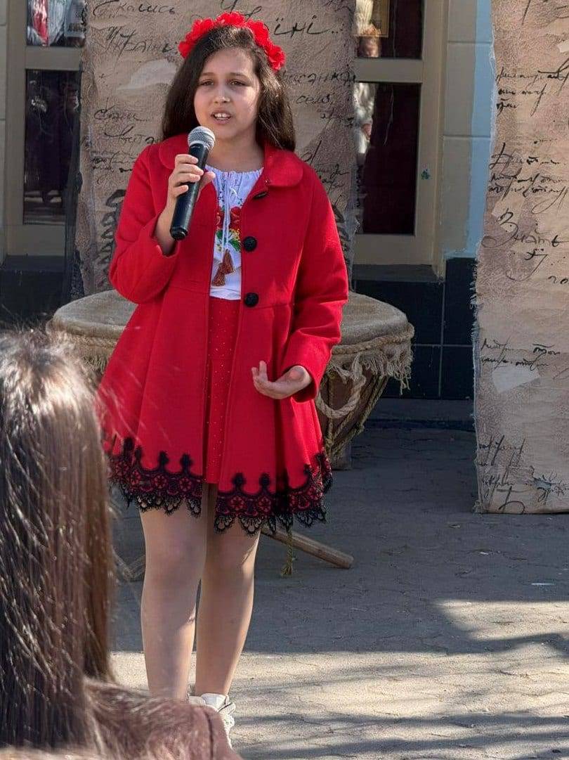 «Борітеся – поборете!» – у центрі Ужгорода відбувся поетичний марафон «Шевченкові читання. Мовою Кобзаря»