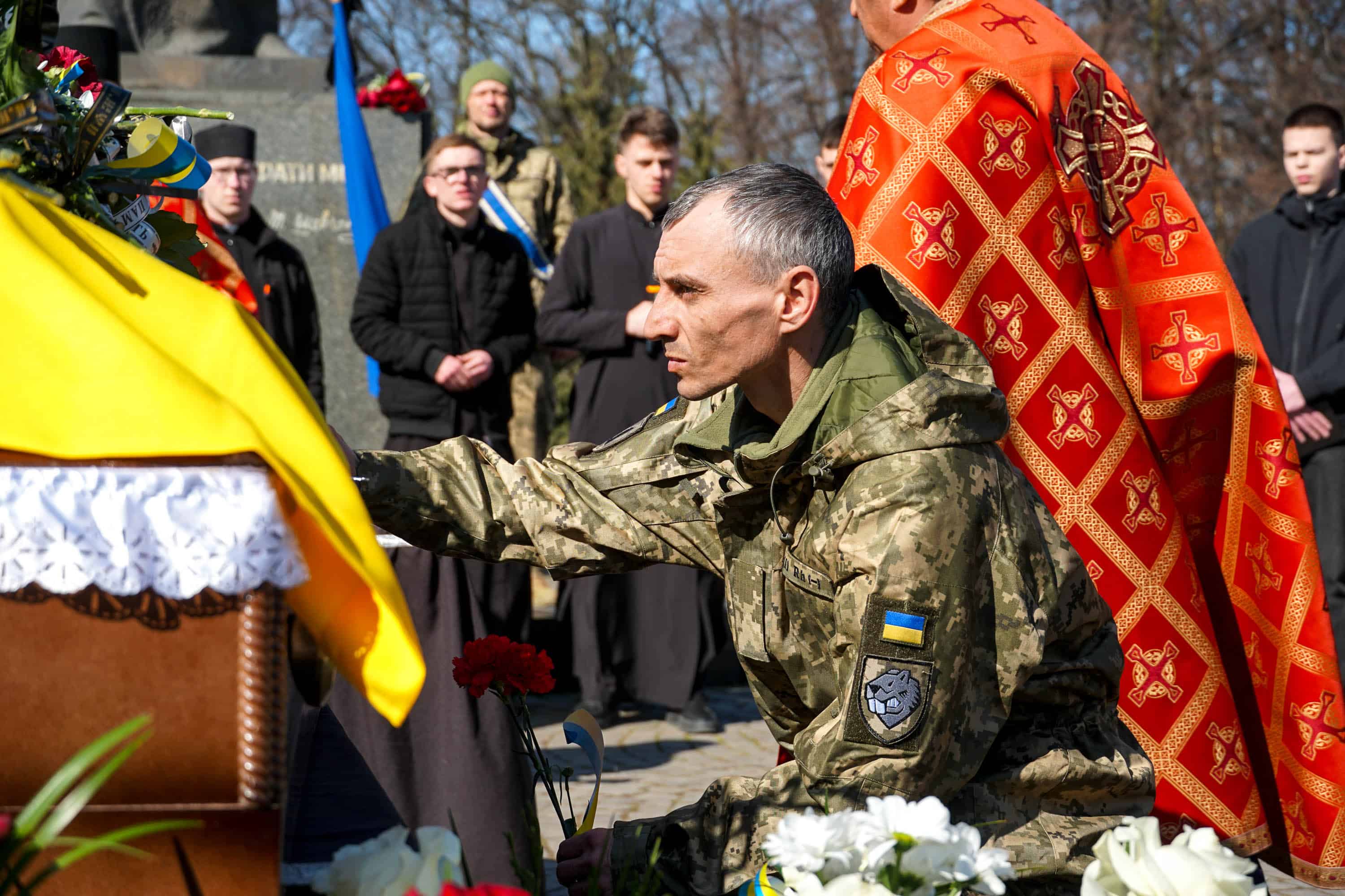 В Ужгороді сьогодні попрощалися із 56-річним старшим солдатом Андрієм Жабським