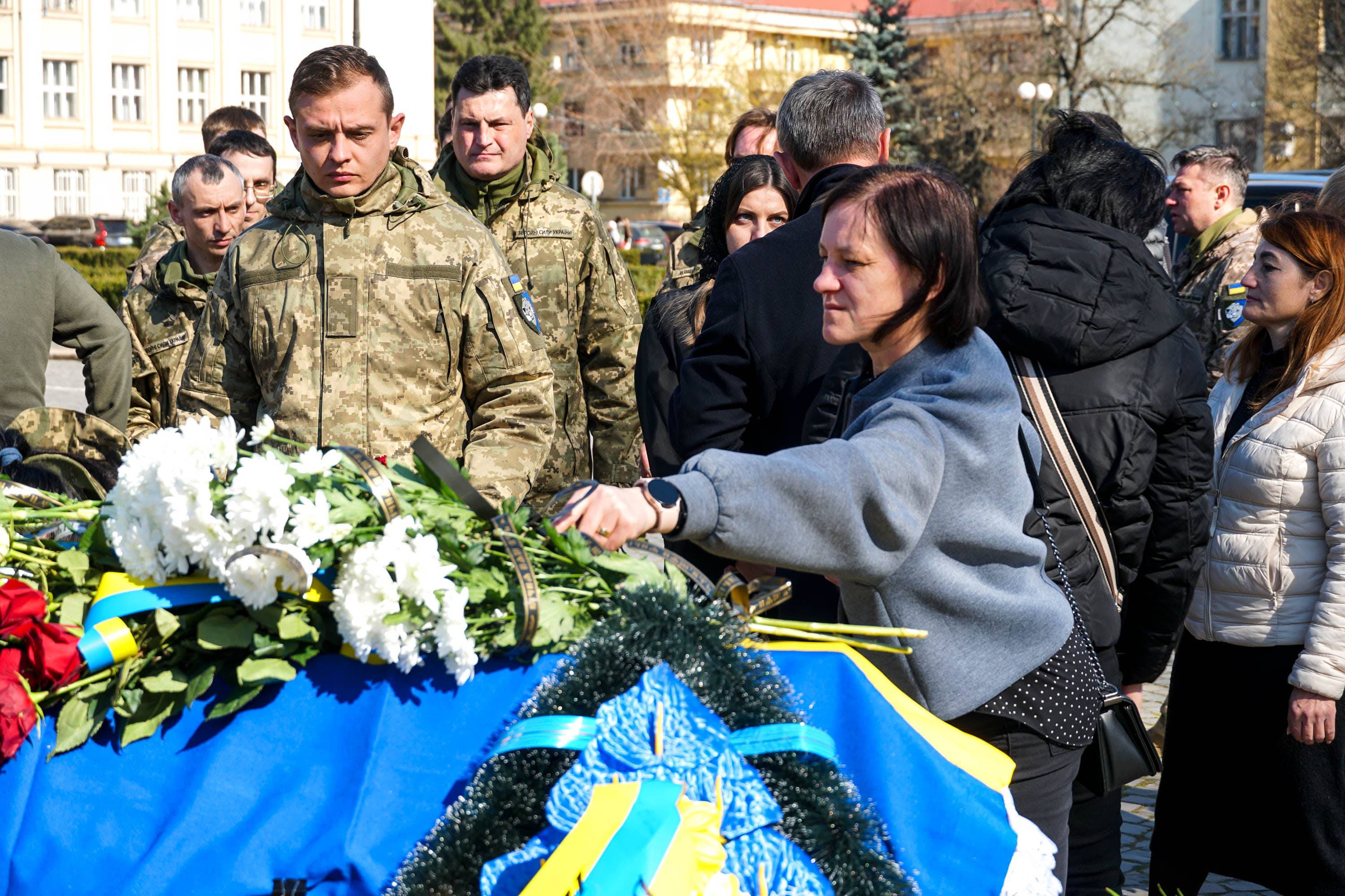 В Ужгороді сьогодні попрощалися із 56-річним старшим солдатом Андрієм Жабським