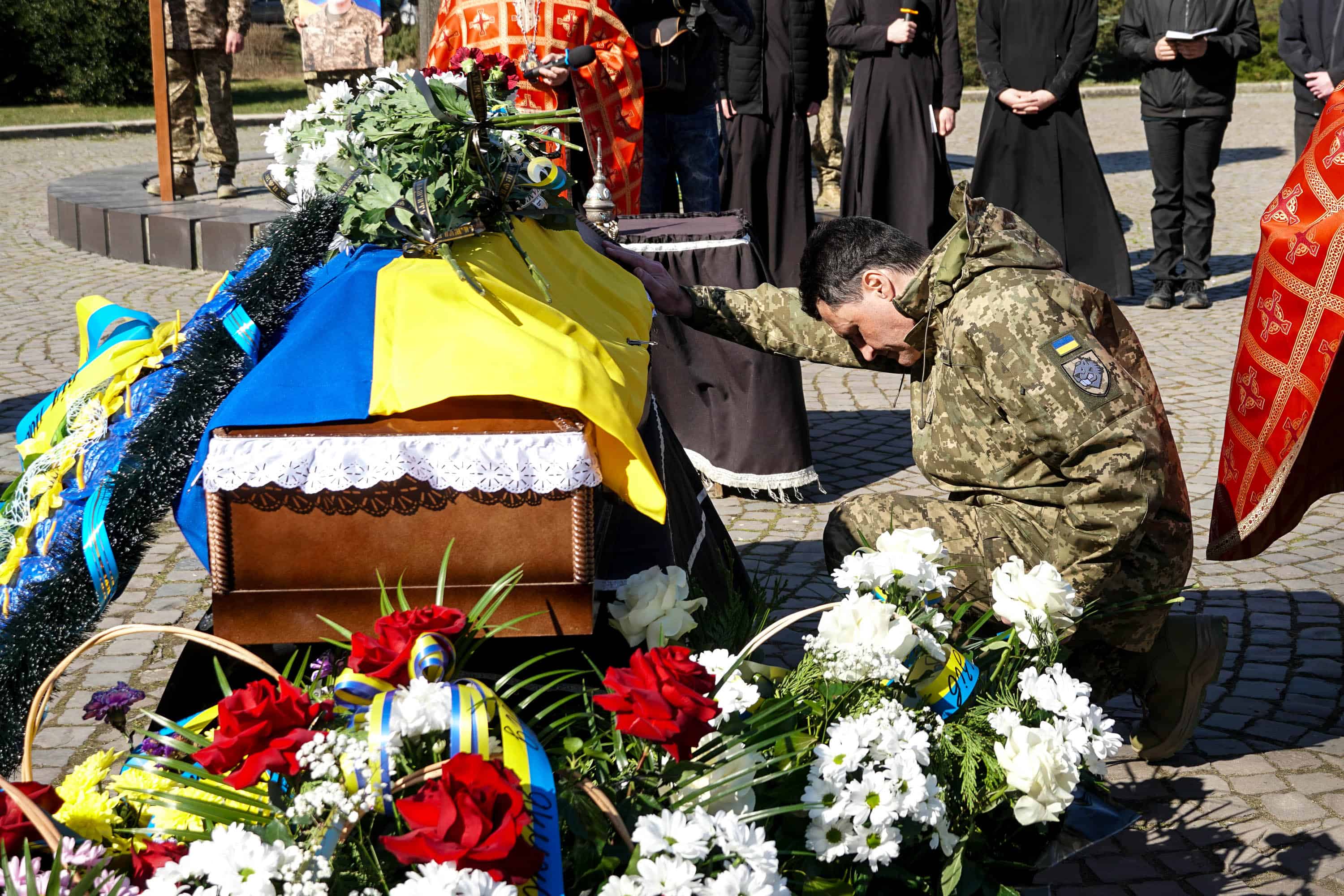 В Ужгороді сьогодні попрощалися із 56-річним старшим солдатом Андрієм Жабським