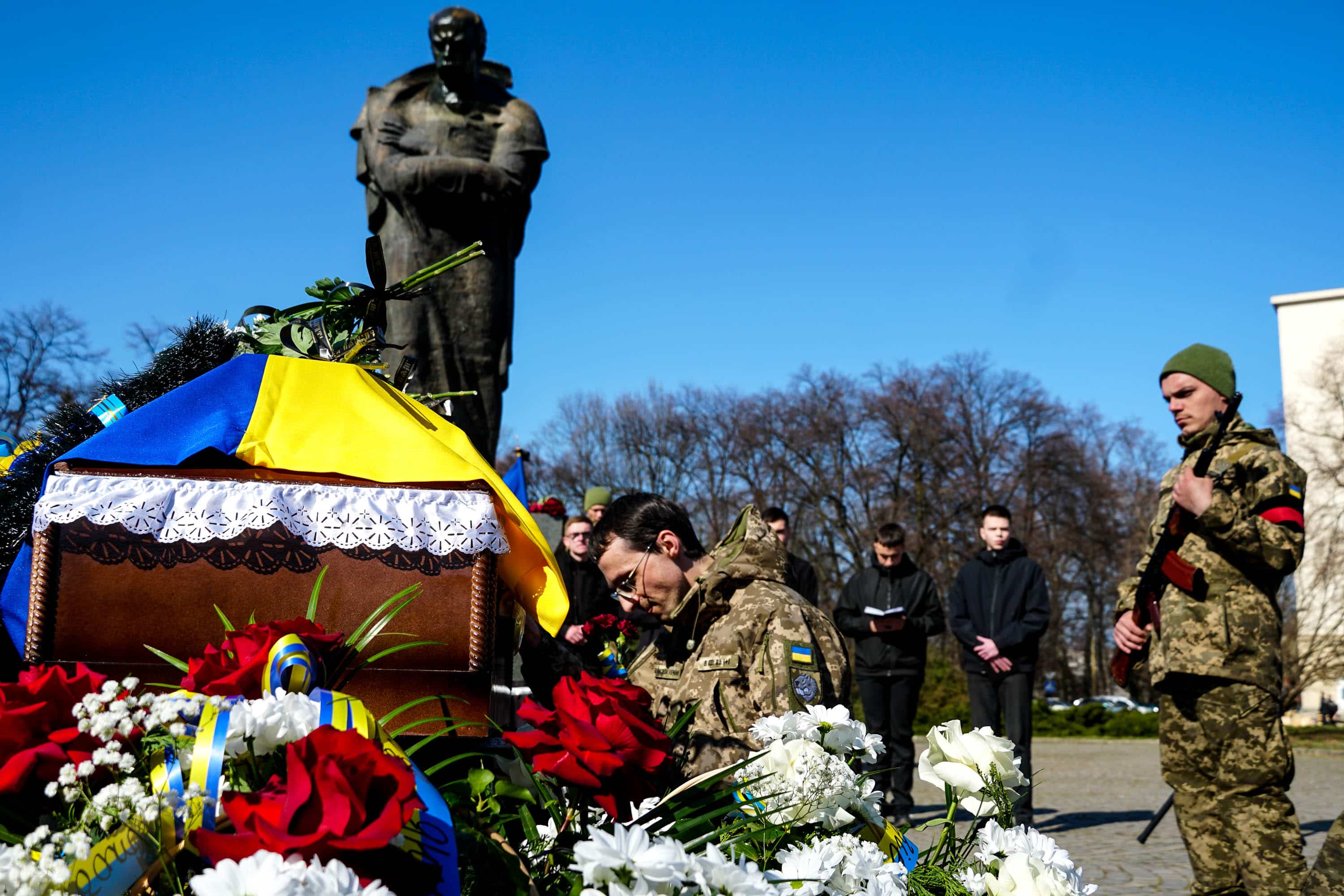В Ужгороді сьогодні попрощалися із 56-річним старшим солдатом Андрієм Жабським