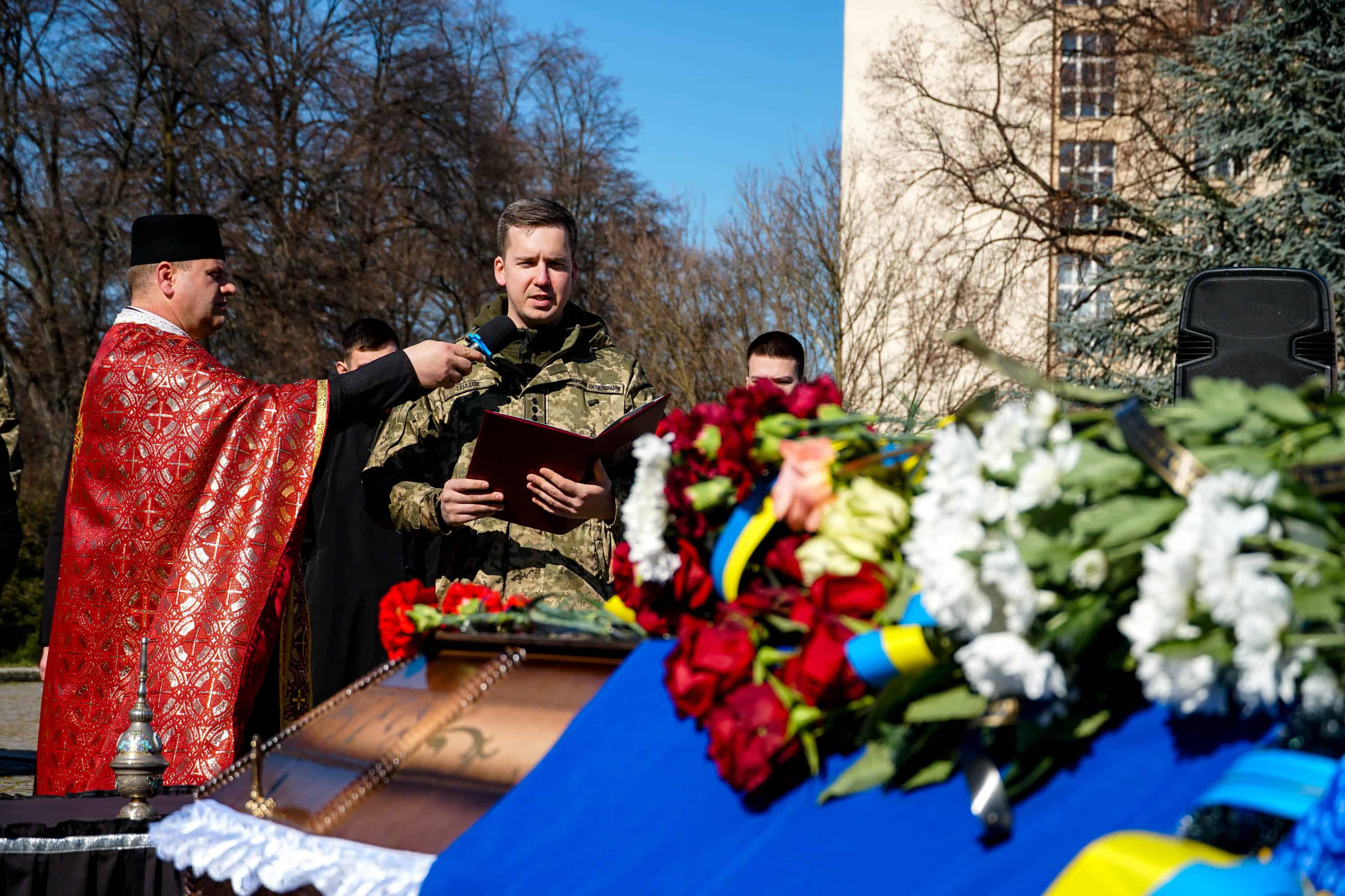 В Ужгороді сьогодні попрощалися із 56-річним старшим солдатом Андрієм Жабським
