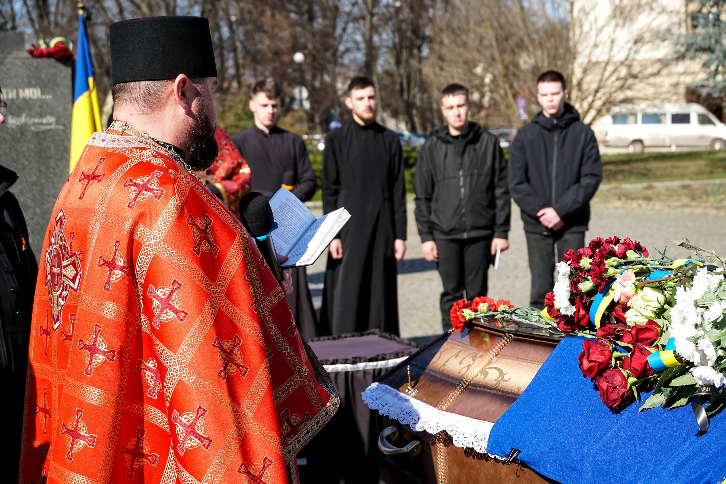 В Ужгороді сьогодні попрощалися із 56-річним старшим солдатом Андрієм Жабським