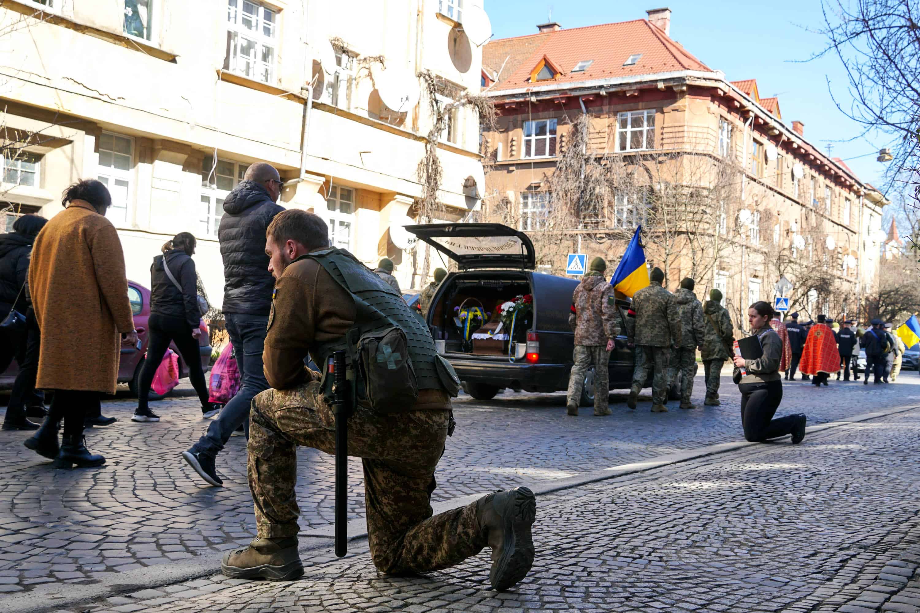 В Ужгороді сьогодні попрощалися із 56-річним старшим солдатом Андрієм Жабським