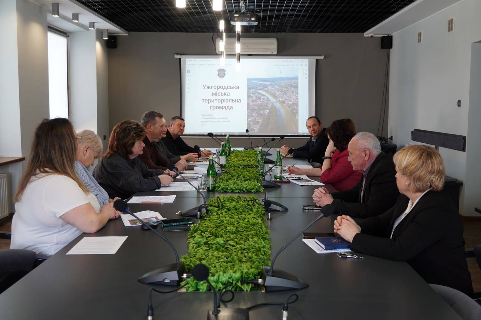 В Ужгородській міській раді обговорили участь громади у проєкті зі сталого відновлення