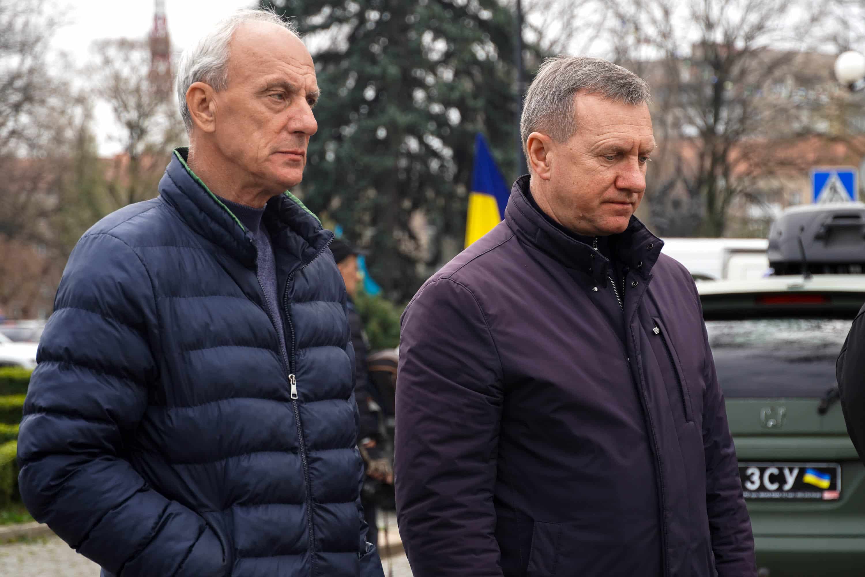 В Ужгороді сьогодні попрощалися із 43-річним солдатом Олександром Луцьом