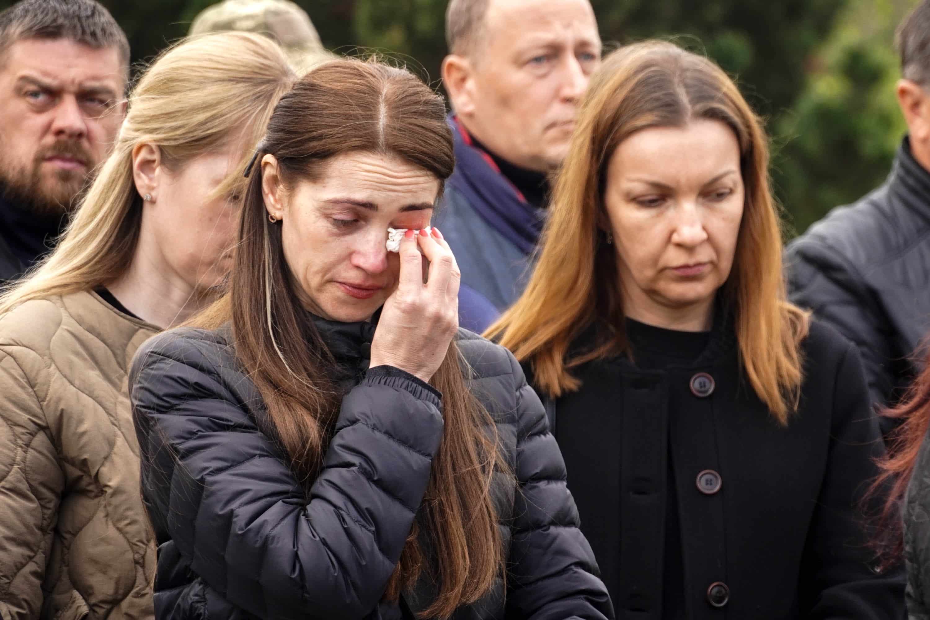 В Ужгороді сьогодні попрощалися із 43-річним солдатом Олександром Луцьом