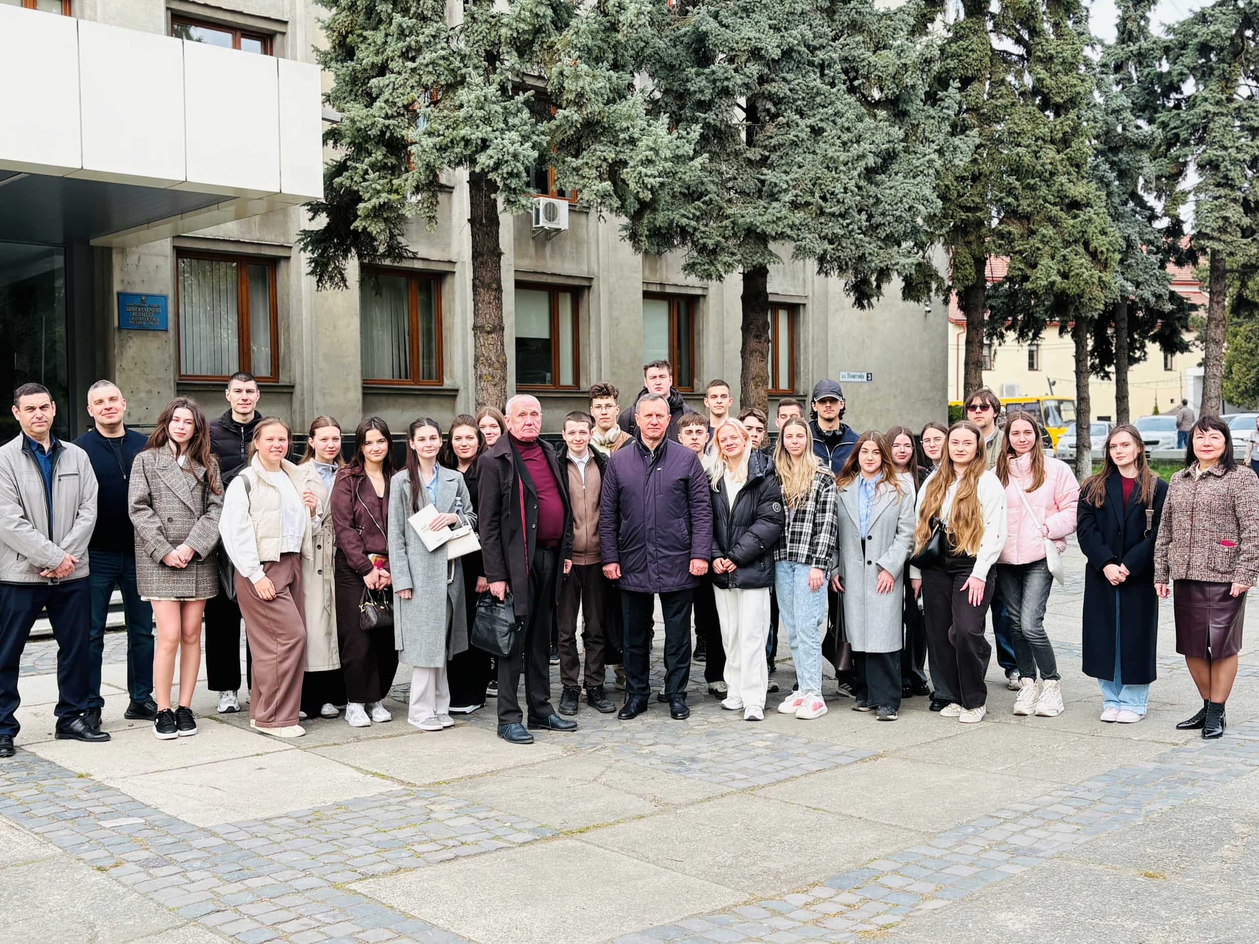 Шоста хвиля стажування студентів УжНУ в міській раді: стартував «Перший кар’єрний крок»