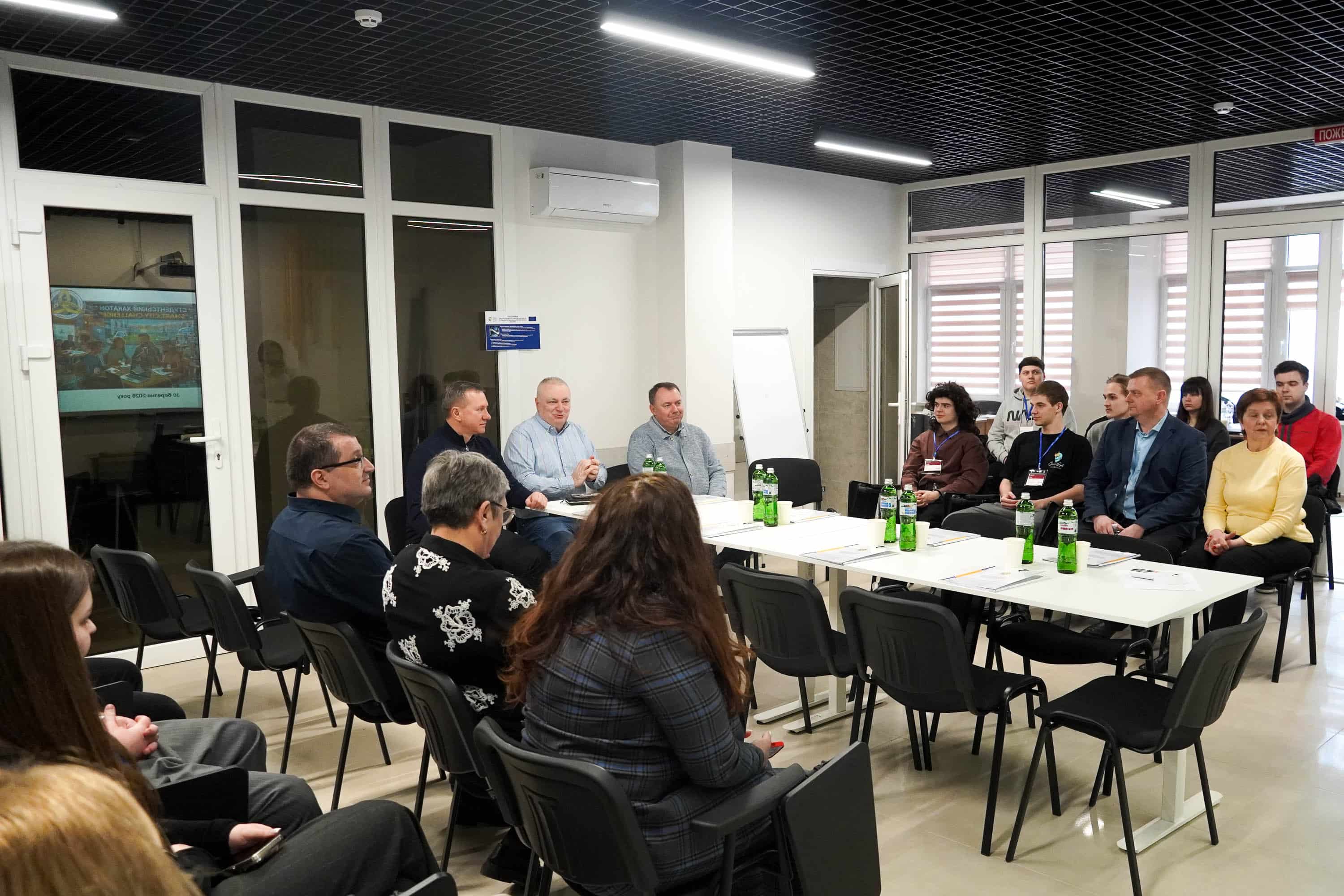 «Smart City Challenge» – студентський хакатон на базі УжНУ об’єднав напередодні активну молодь