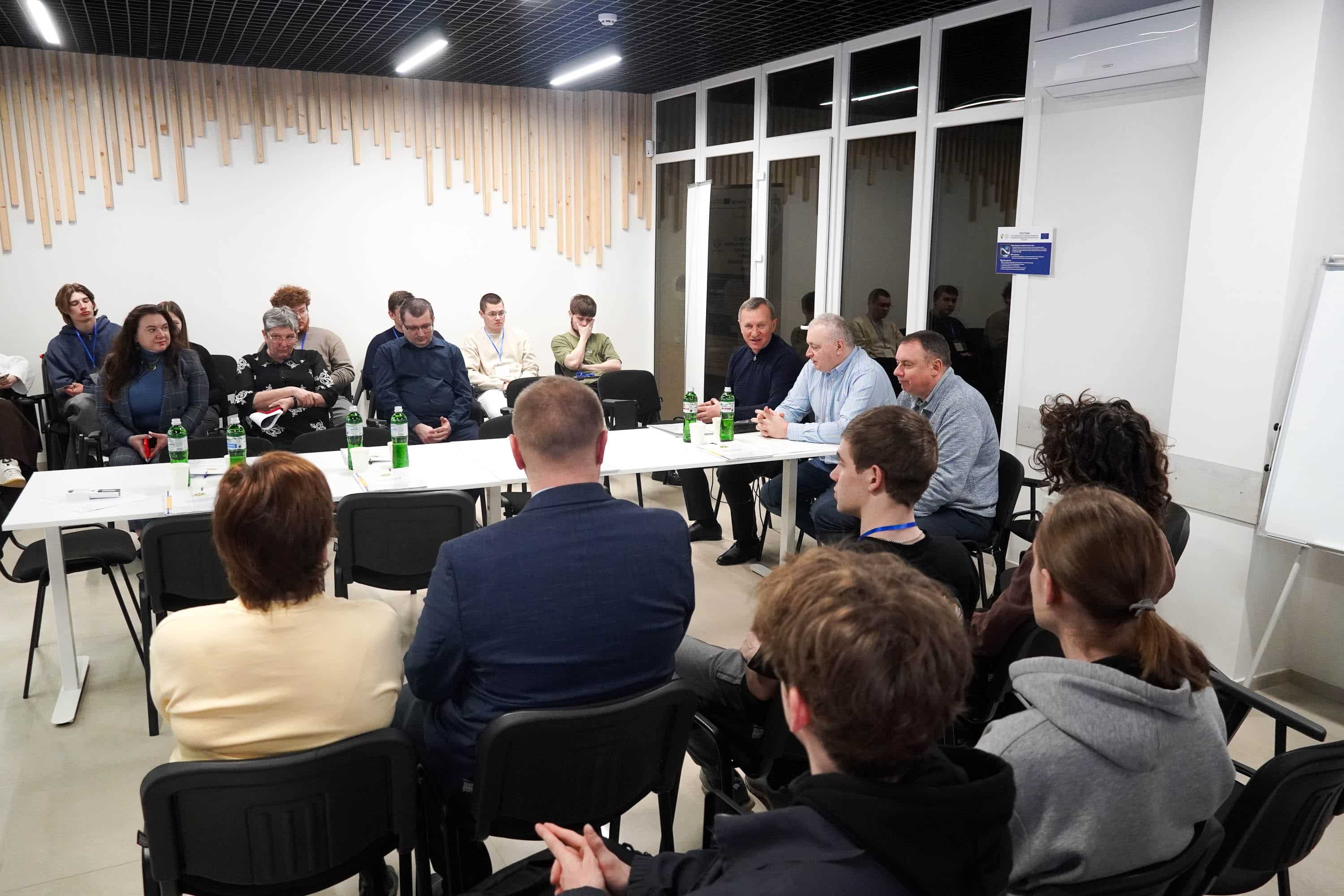 «Smart City Challenge» – студентський хакатон на базі УжНУ об’єднав напередодні активну молодь