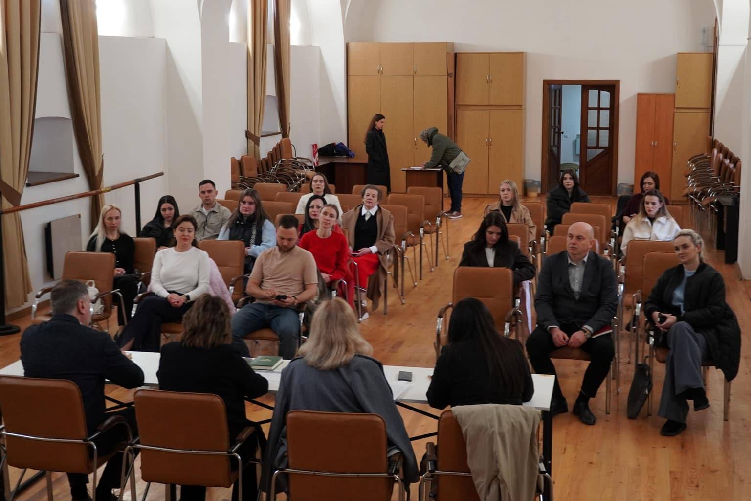 В Ужгороді обговорили стратегії розвитку туризму