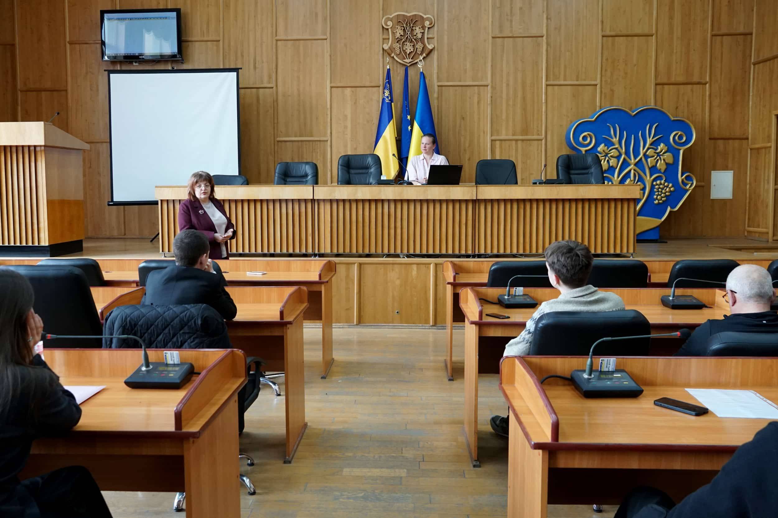 Студенти УжНУ закінчили чергове стажування у міськраді